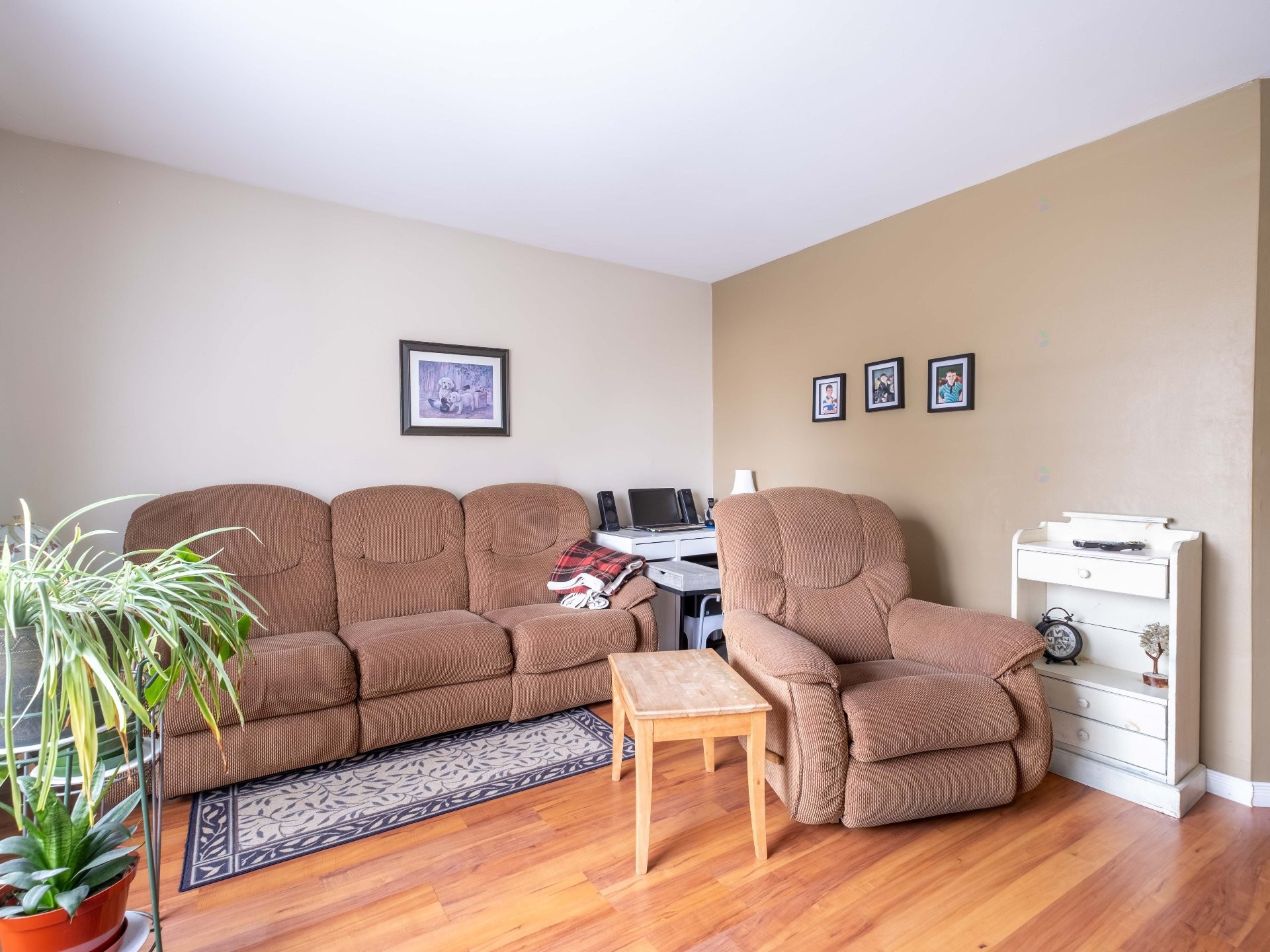 









72

 - 74B


Rue de la Rive

,
Sainte-Anne-de-Sorel,




QC
J3P1K2

