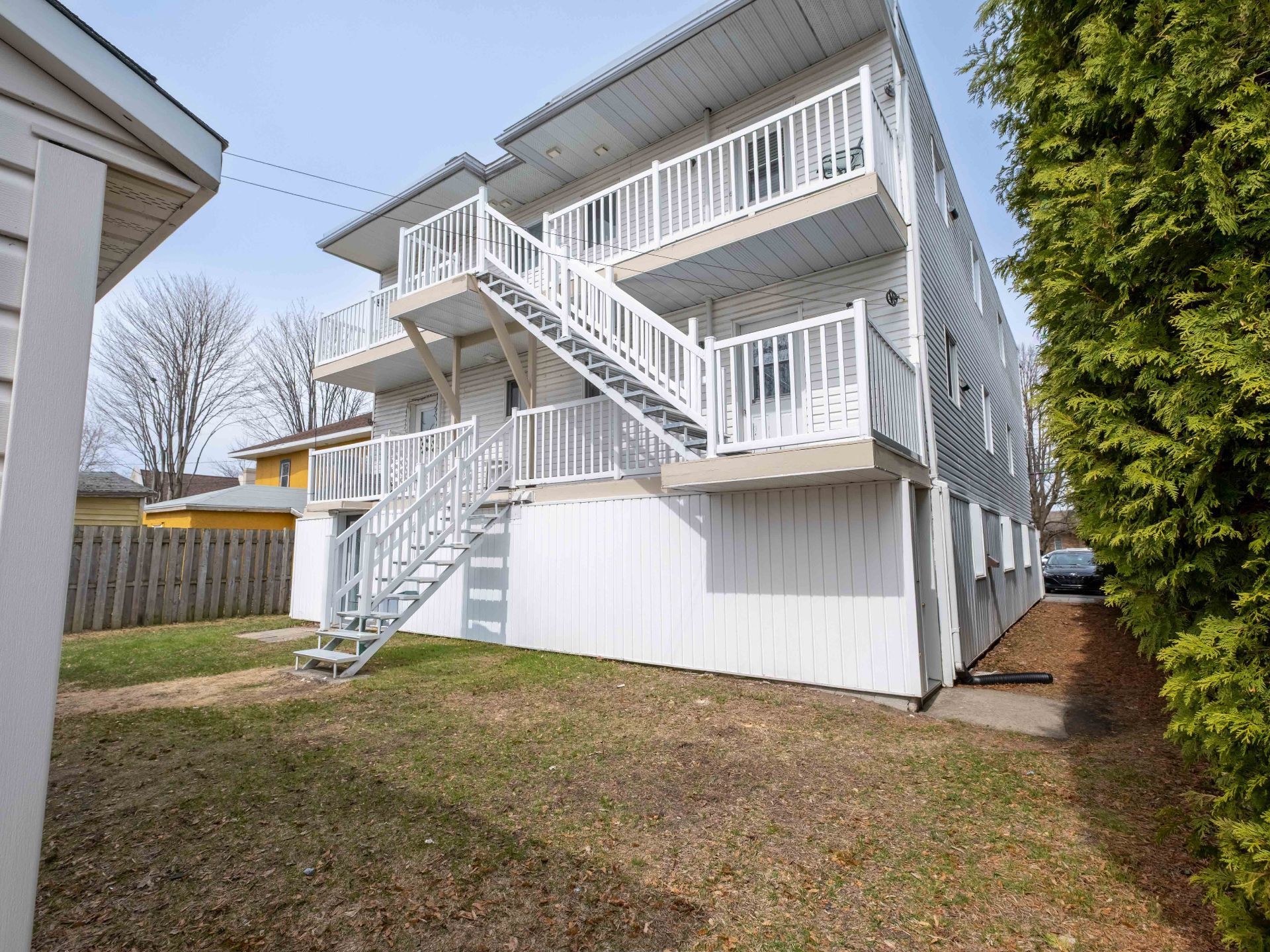 









72

 - 74B


Rue de la Rive

,
Sainte-Anne-de-Sorel,




QC
J3P1K2

