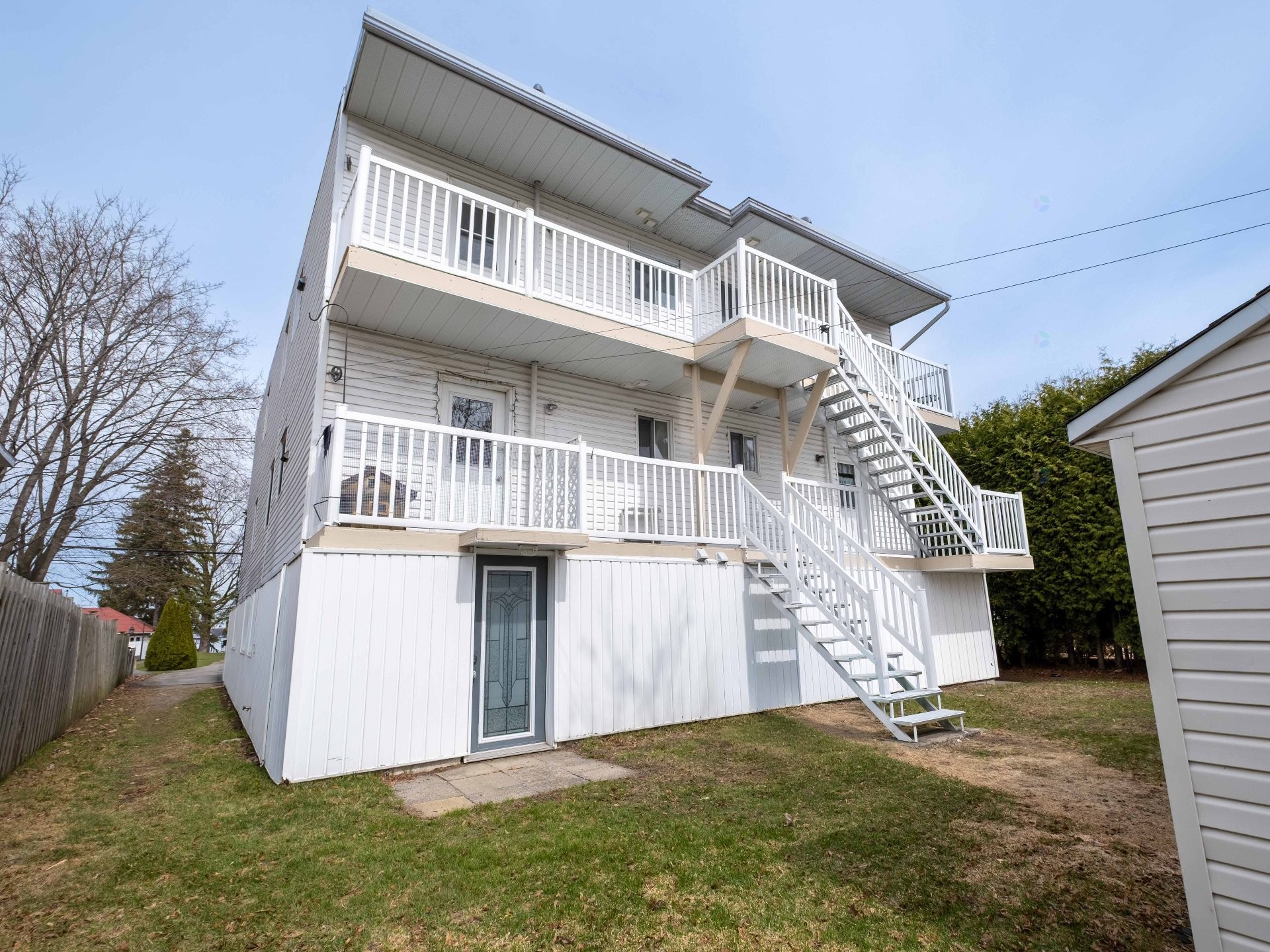 









72

 - 74B


Rue de la Rive

,
Sainte-Anne-de-Sorel,




QC
J3P1K2

