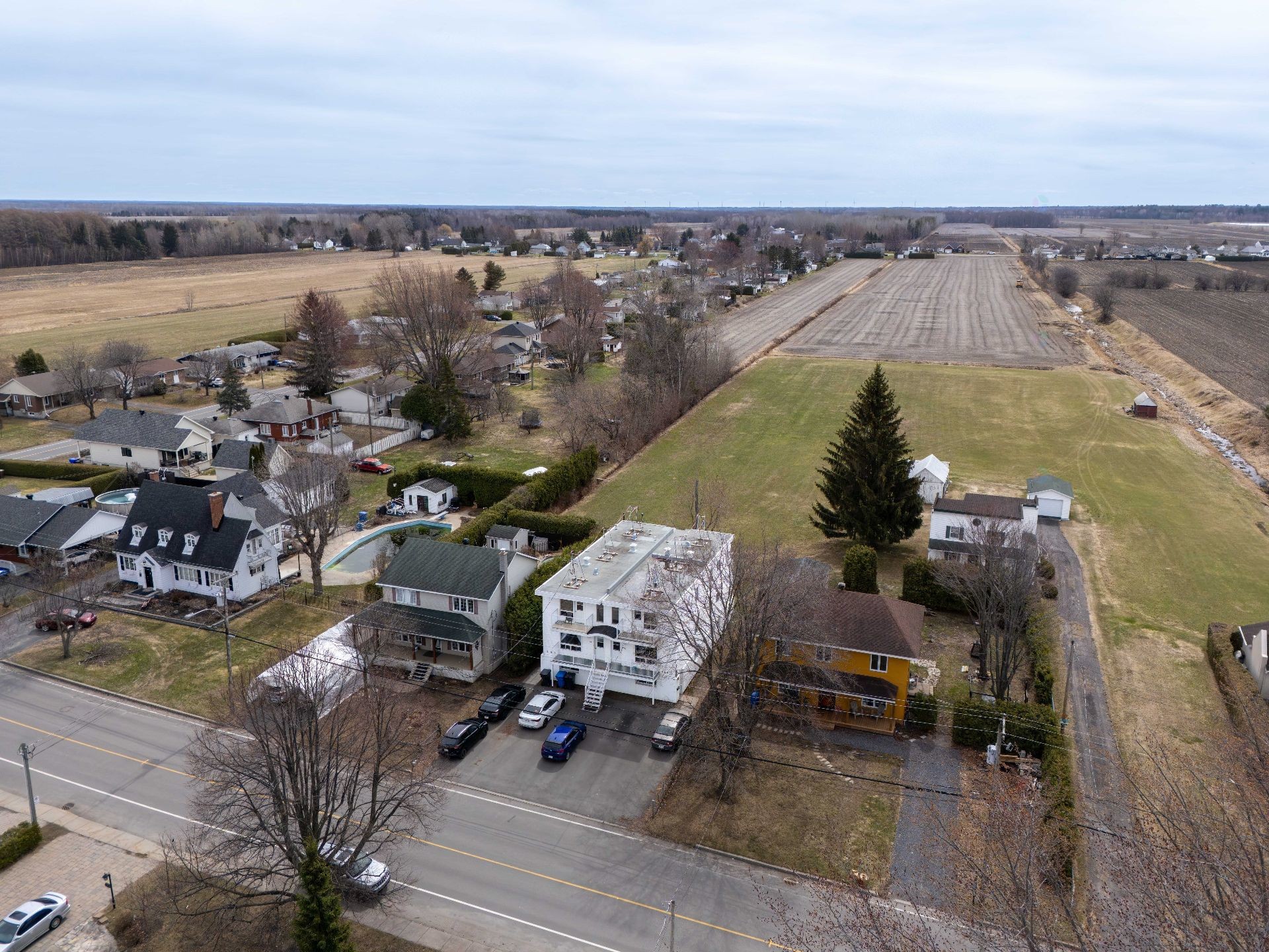 









72

 - 74B


Rue de la Rive

,
Sainte-Anne-de-Sorel,




QC
J3P1K2

