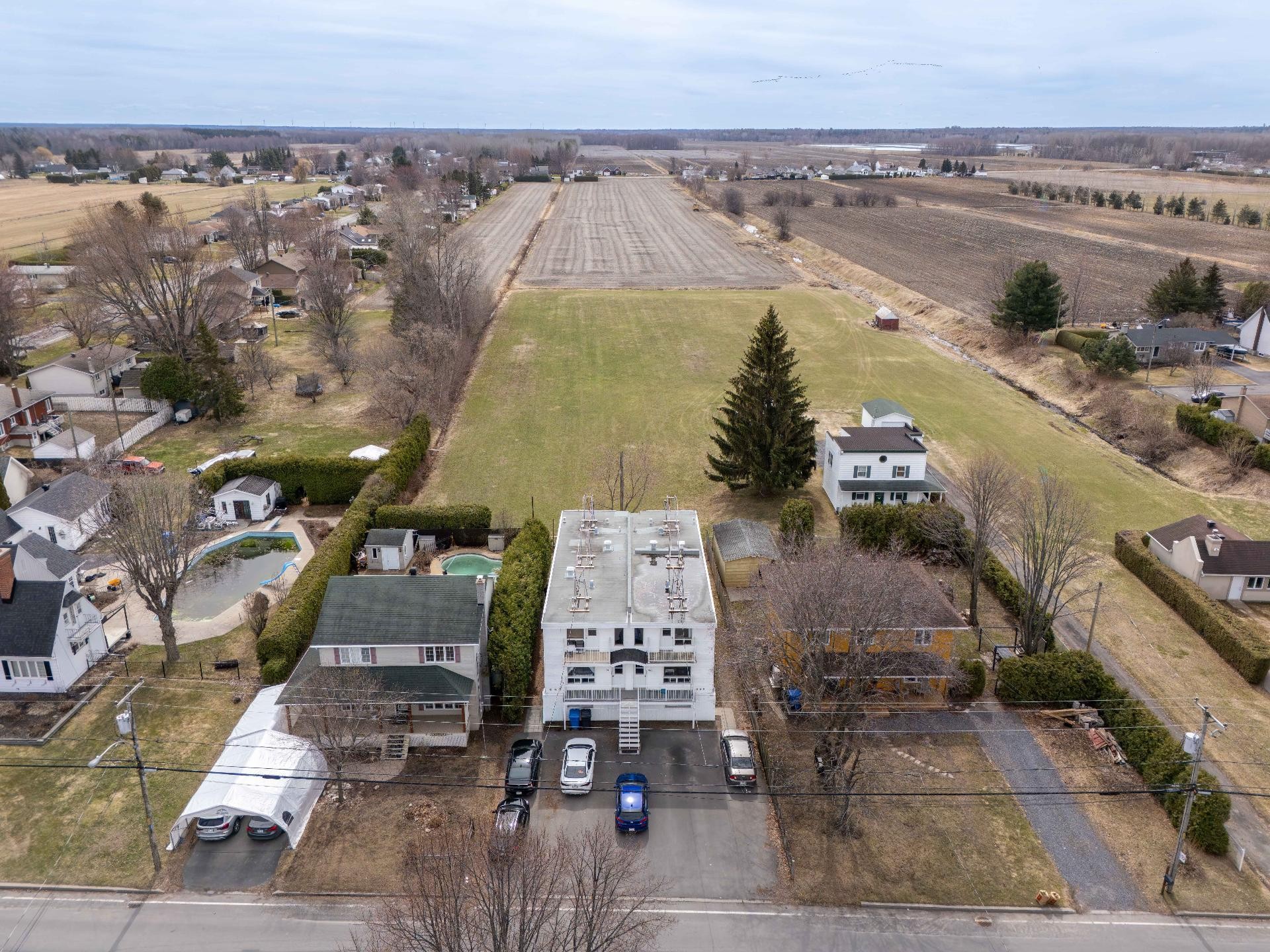 









72

 - 74B


Rue de la Rive

,
Sainte-Anne-de-Sorel,




QC
J3P1K2


