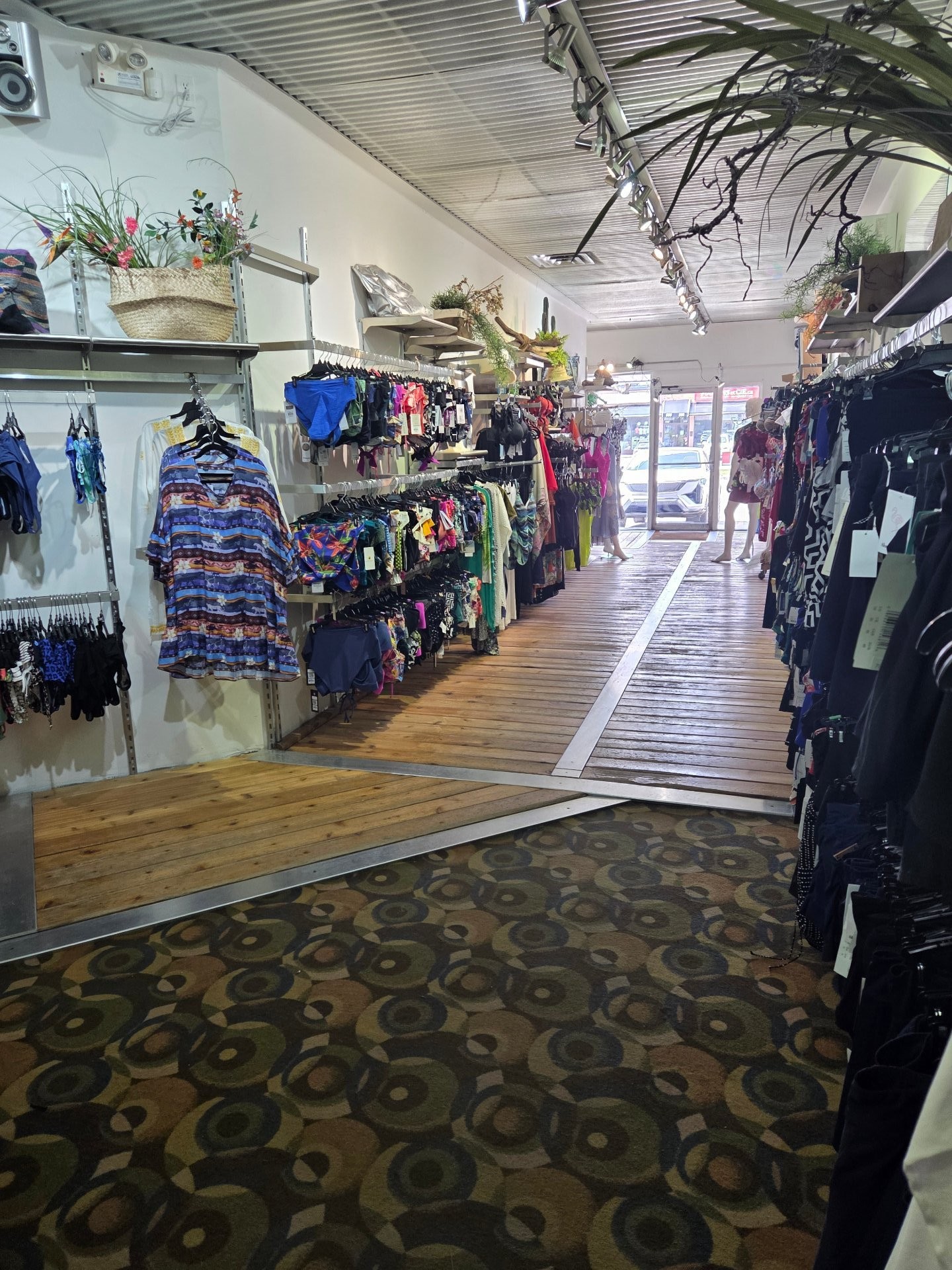 









557


Boul. du Séminaire N.

,
Saint-Jean-sur-Richelieu,




QC
J3B7C9

