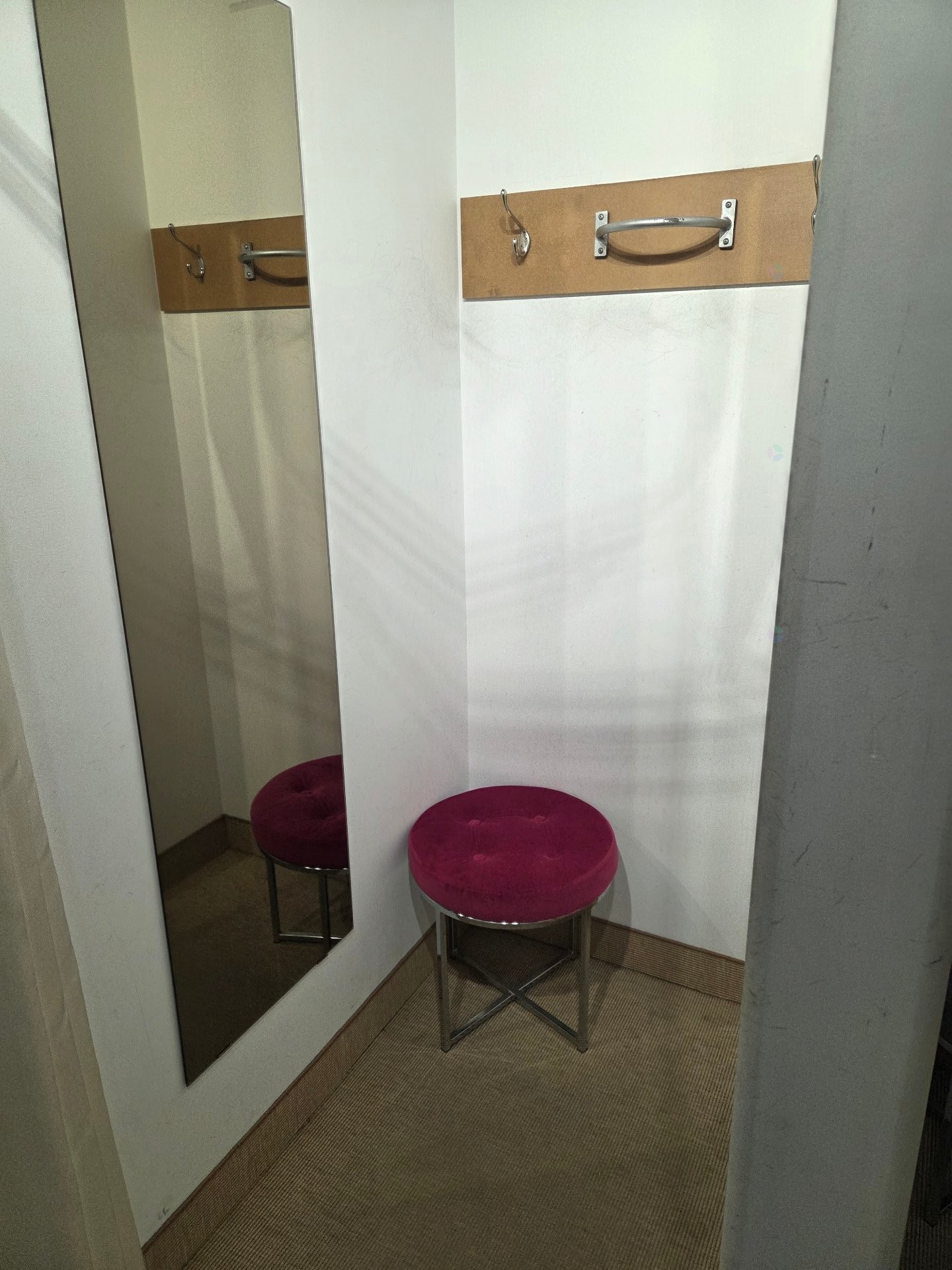 









557


Boul. du Séminaire N.

,
Saint-Jean-sur-Richelieu,




QC
J3B7C9

