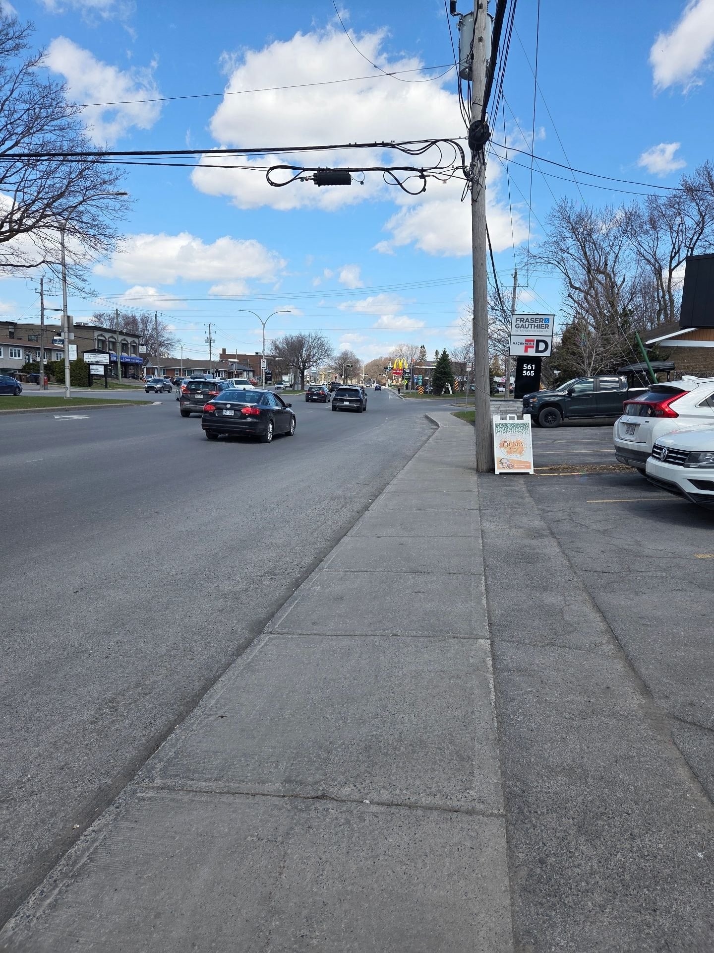 









557


Boul. du Séminaire N.

,
Saint-Jean-sur-Richelieu,




QC
J3B7C9

