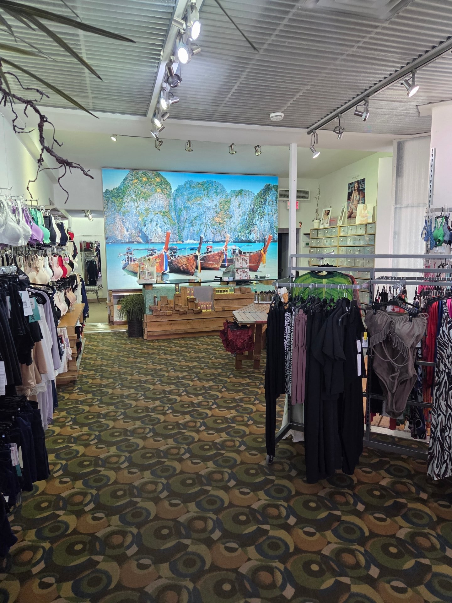 









557


Boul. du Séminaire N.

,
Saint-Jean-sur-Richelieu,




QC
J3B7C9

