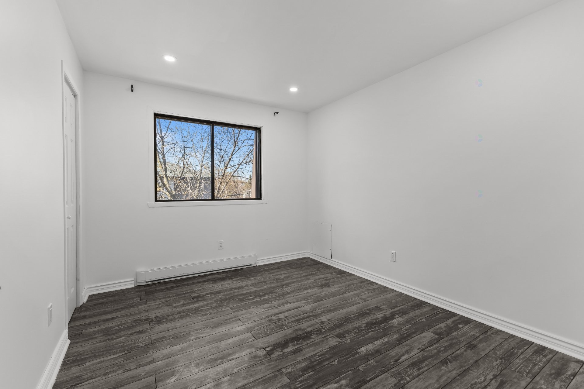 









205


Rue Rouville

, 5,
Longueuil (Le Vieux-Longueuil),




QC
J4K2W1

