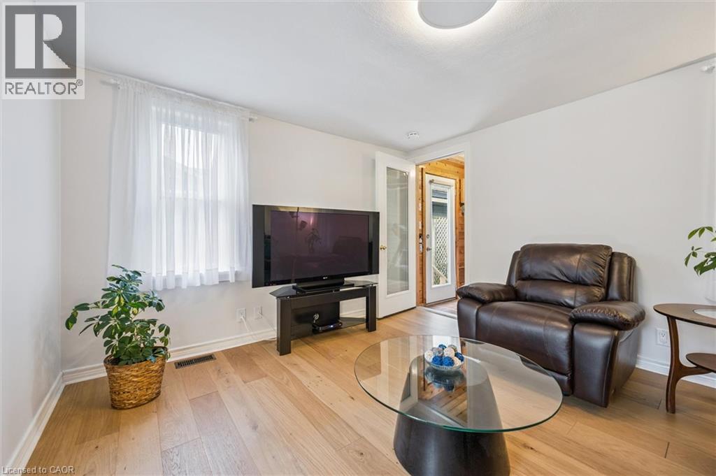 












6548 BEATTY LINE N

,
Fergus,




Ontario
N1M2W3

