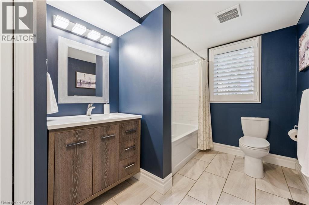 












6548 BEATTY LINE N

,
Fergus,




Ontario
N1M2W3

