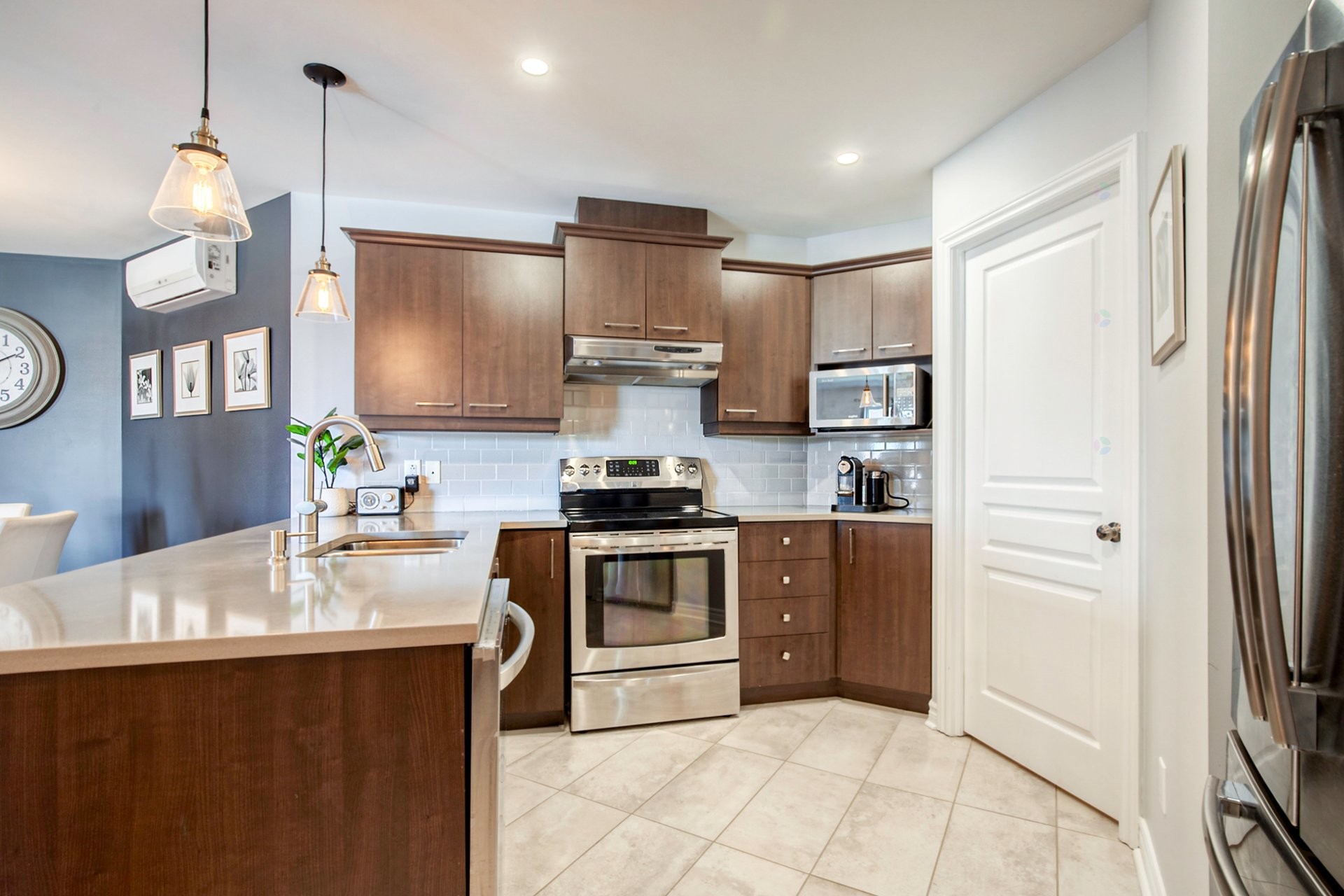 









782


Rue des Sureaux

, 6,
Boucherville,




QC
J4B0J4

