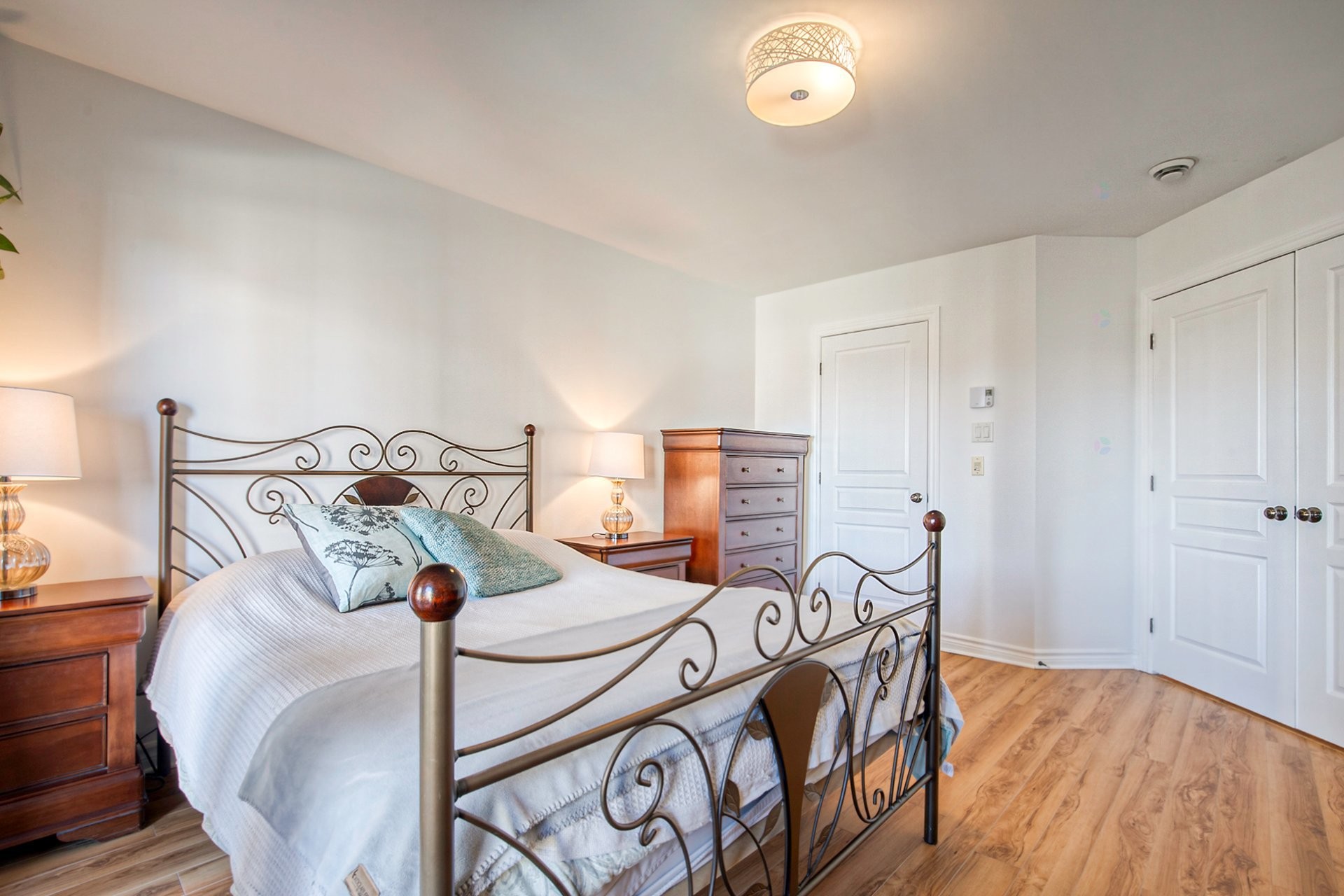 









782


Rue des Sureaux

, 6,
Boucherville,




QC
J4B0J4

