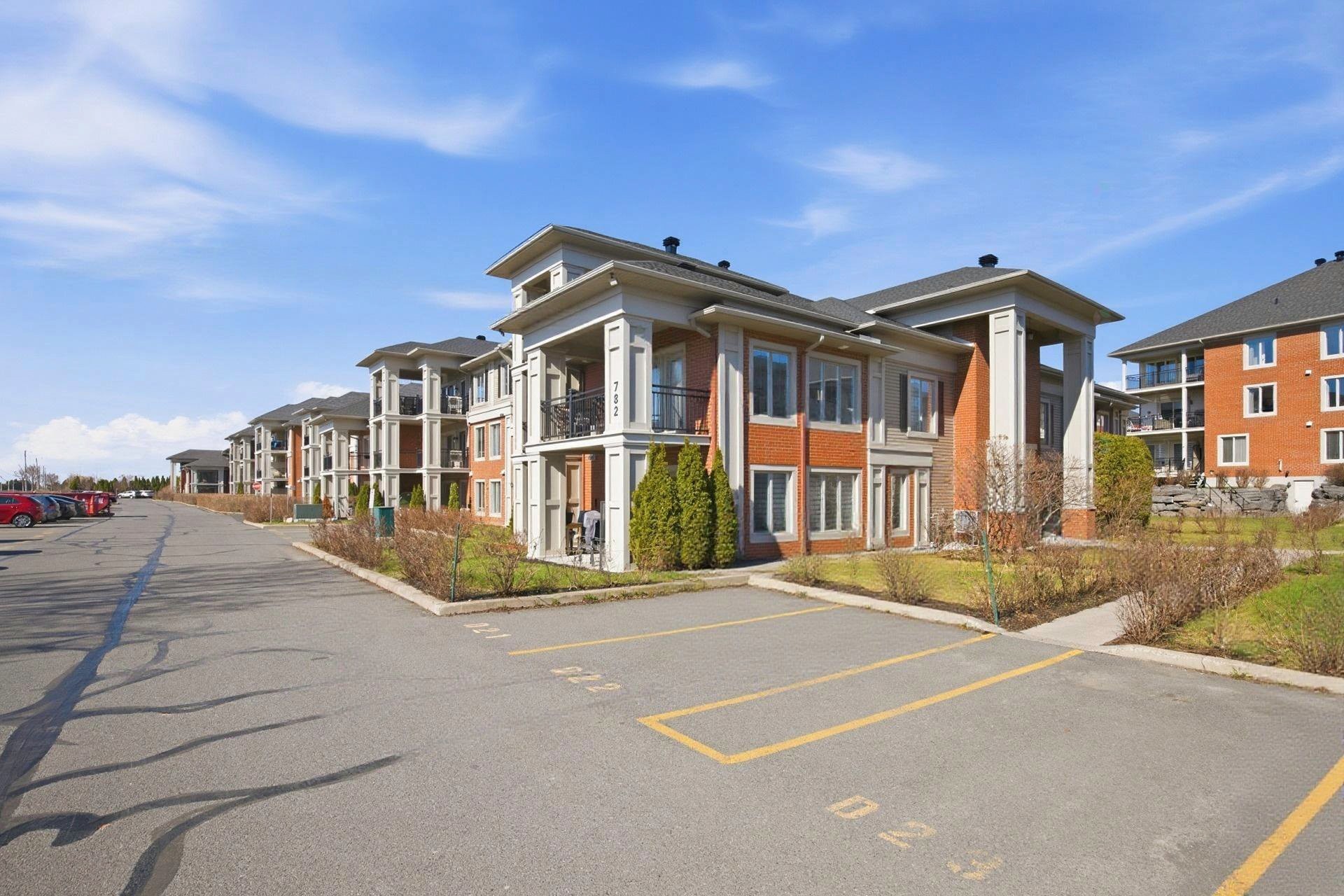 









782


Rue des Sureaux

, 6,
Boucherville,




QC
J4B0J4

