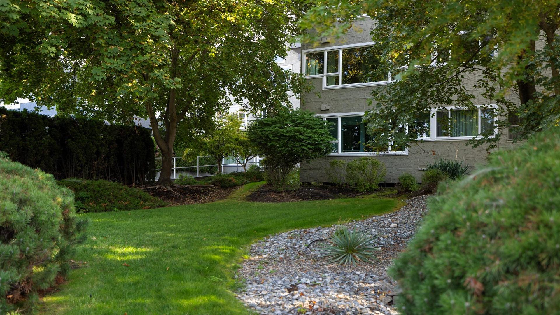 









1045


Sutherland

Avenue, 115B,
Kelowna,




BC
V1Y 5Y1


