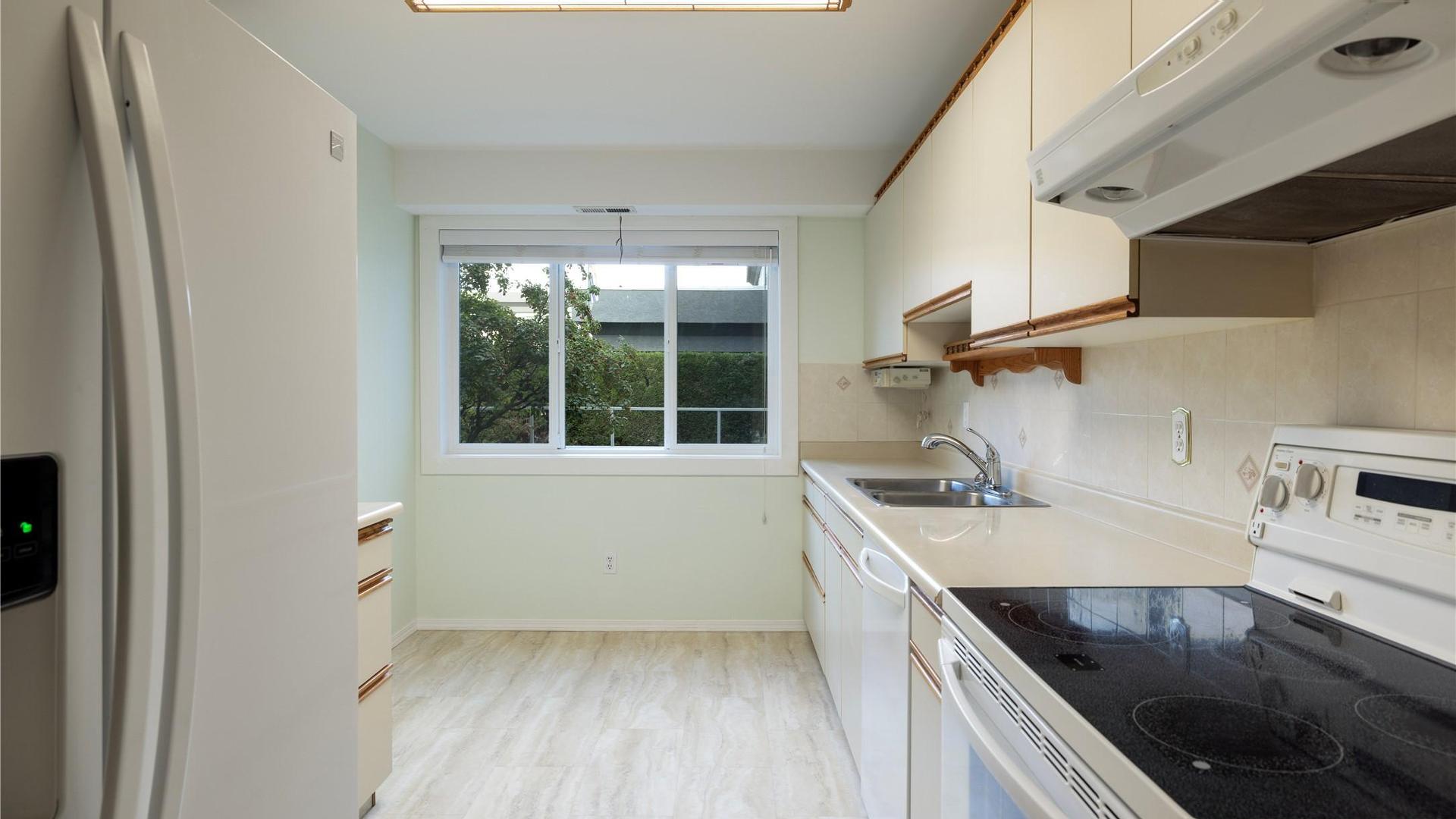 









1045


Sutherland

Avenue, 115B,
Kelowna,




BC
V1Y 5Y1

