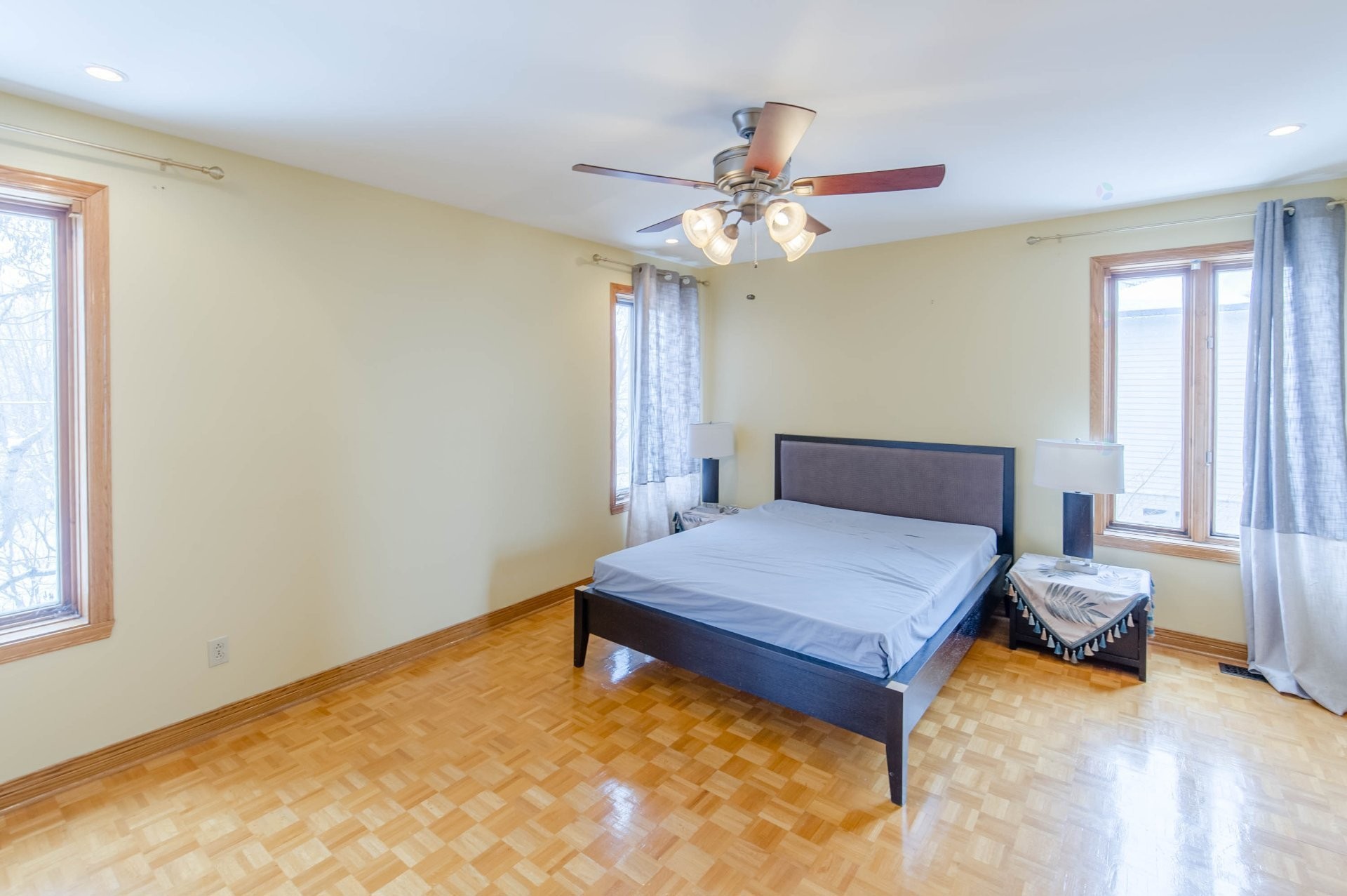 









9105


Crois. Rimouski

,
Brossard,




QC
J4X2S3

