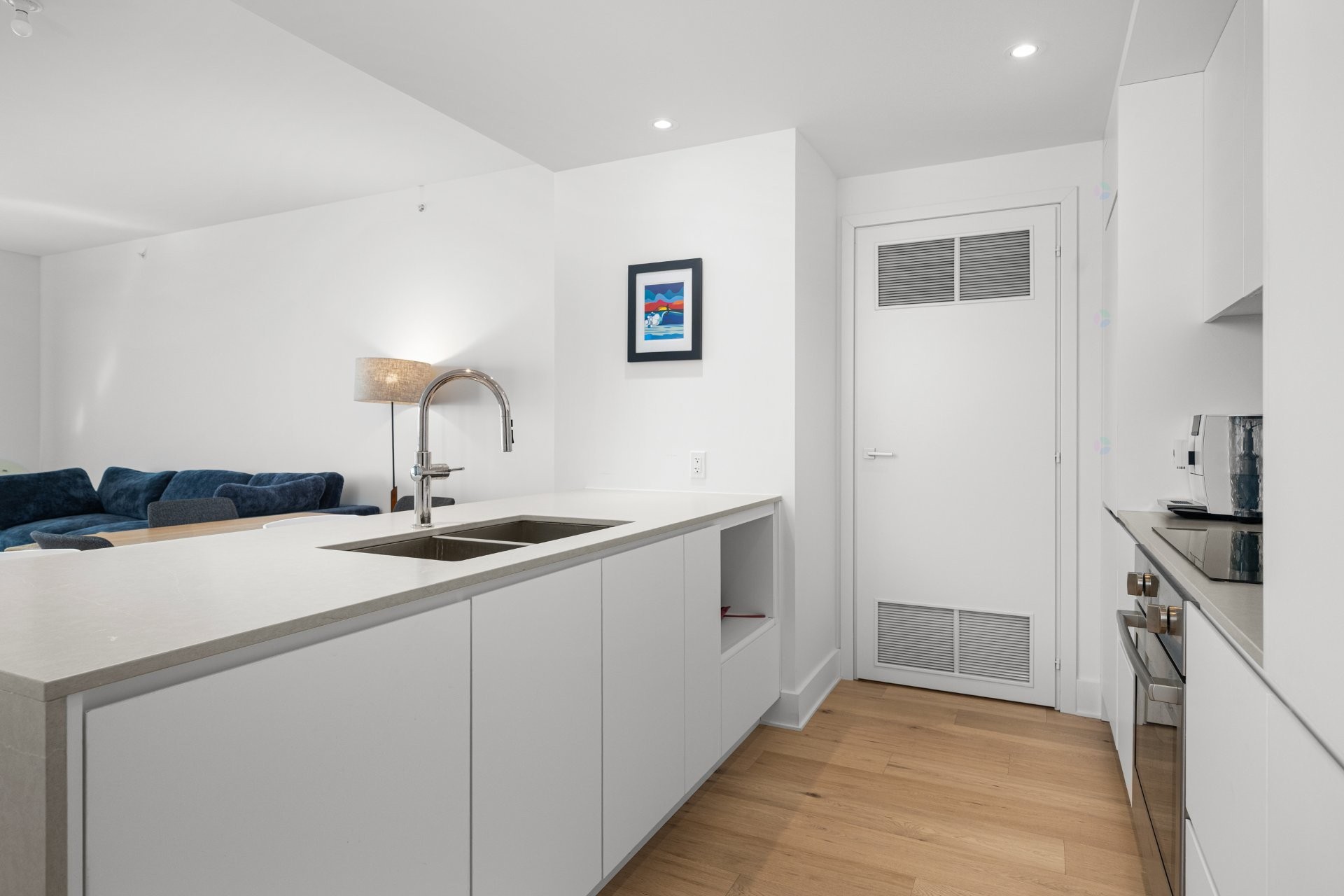 









1000


Rue André-Prévost

, 1104,
Montréal (Verdun/Île-des-Soeurs),




QC
H3E0G2

