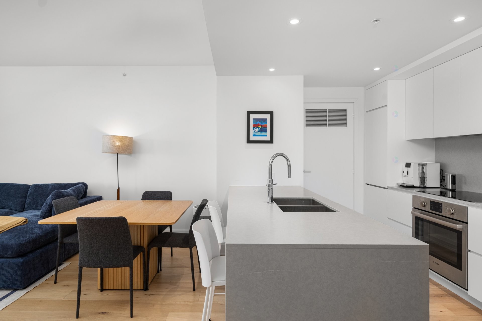 









1000


Rue André-Prévost

, 1104,
Montréal (Verdun/Île-des-Soeurs),




QC
H3E0G2

