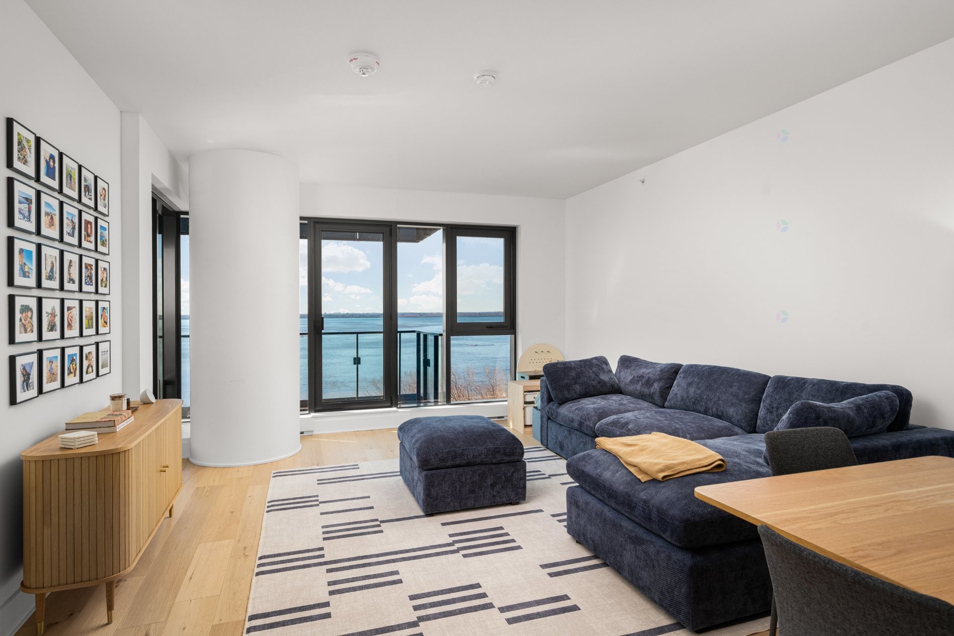 









1000


Rue André-Prévost

, 1104,
Montréal (Verdun/Île-des-Soeurs),




QC
H3E0G2

