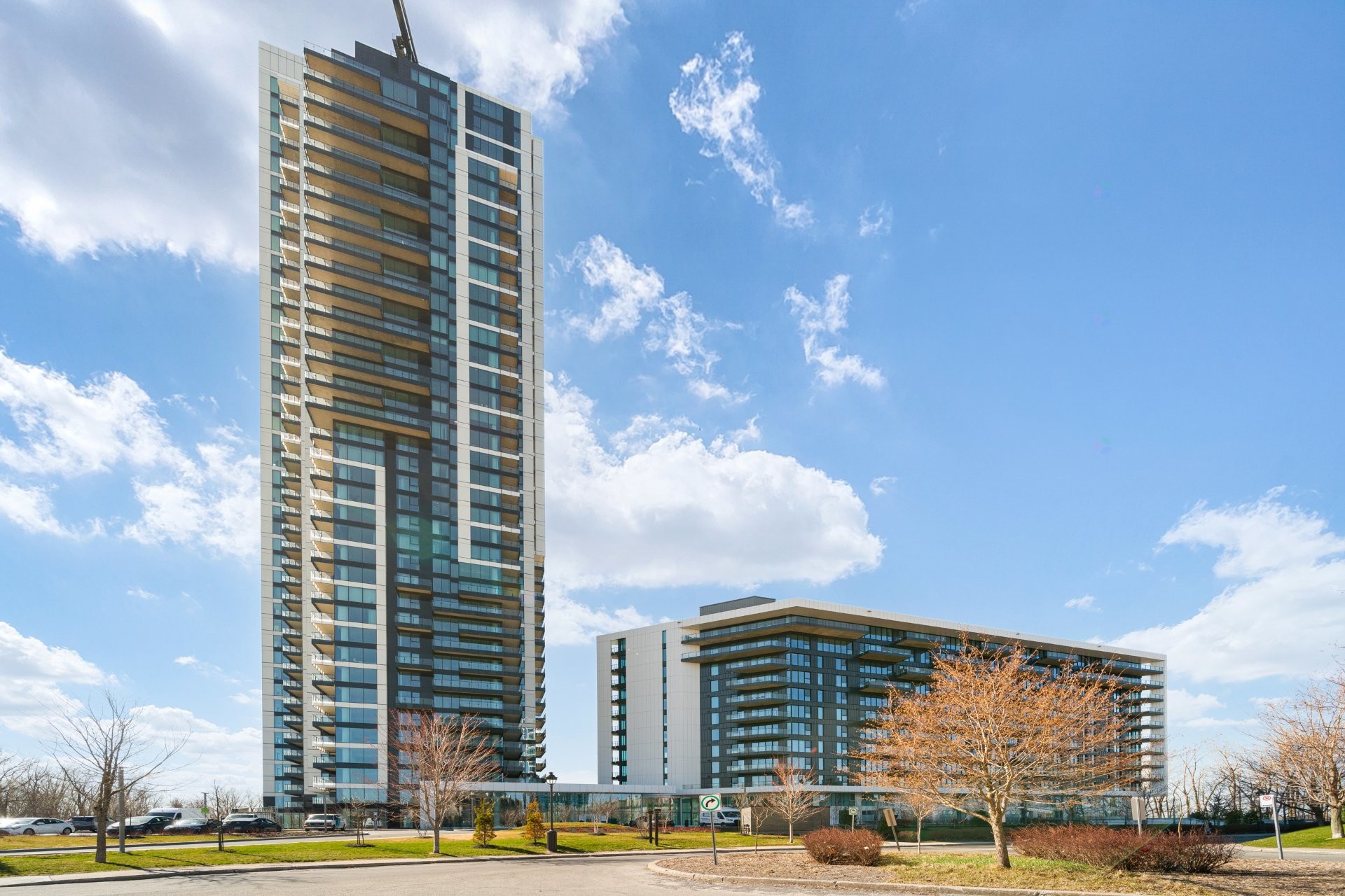 









1000


Rue André-Prévost

, 1104,
Montréal (Verdun/Île-des-Soeurs),




QC
H3E0G2

