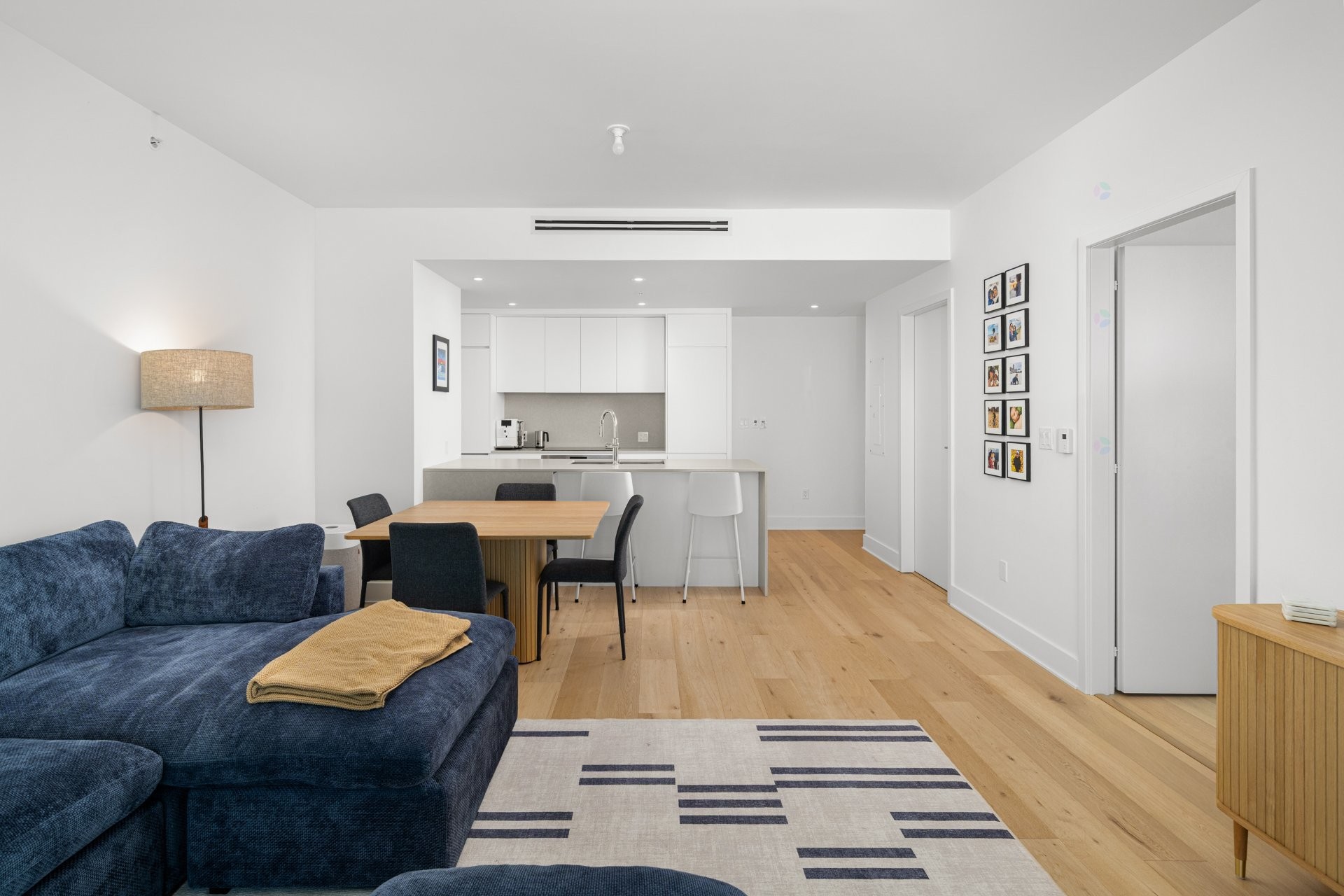 









1000


Rue André-Prévost

, 1104,
Montréal (Verdun/Île-des-Soeurs),




QC
H3E0G2

