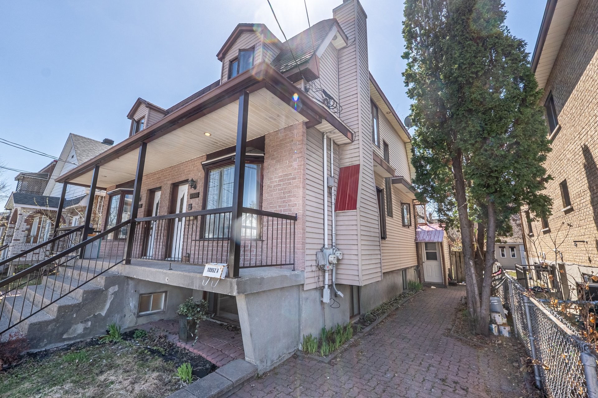 









10950

 - 10952


Av. Lausanne

,
Montréal (Montréal-Nord),




QC
H1H5B7

