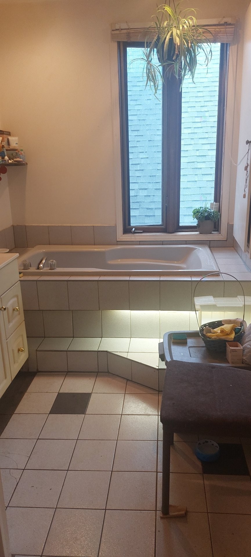 









10950

 - 10952


Av. Lausanne

,
Montréal (Montréal-Nord),




QC
H1H5B7

