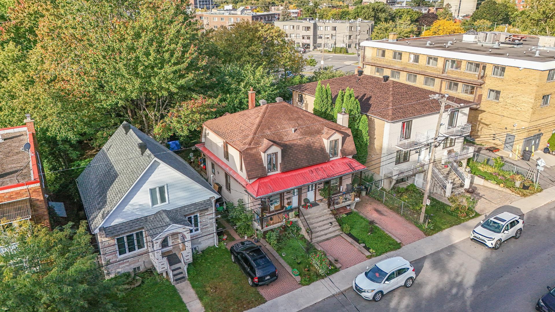 









10950

 - 10952


Av. Lausanne

,
Montréal (Montréal-Nord),




QC
H1H5B7

