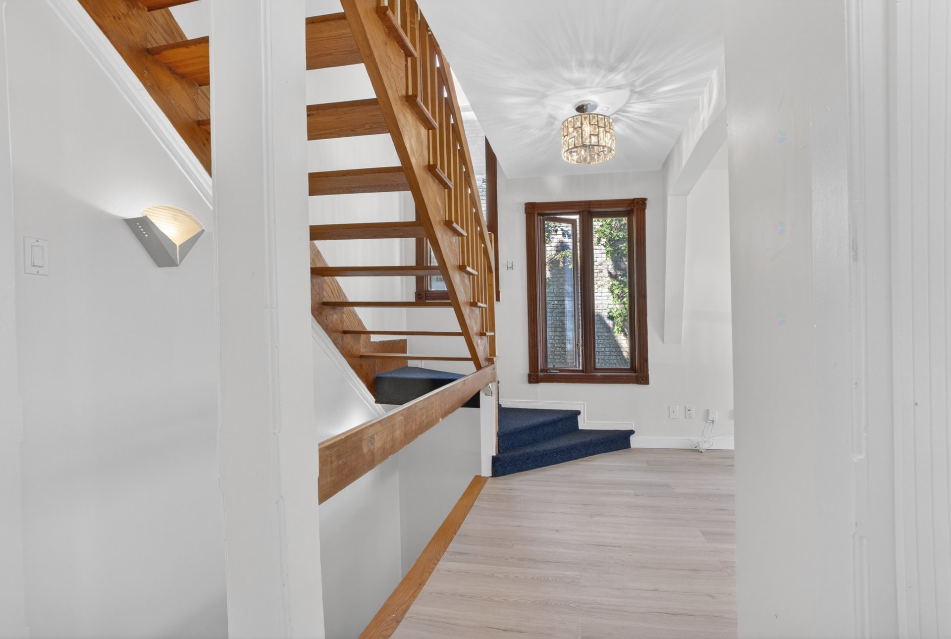 









10950

 - 10952


Av. Lausanne

,
Montréal (Montréal-Nord),




QC
H1H5B7

