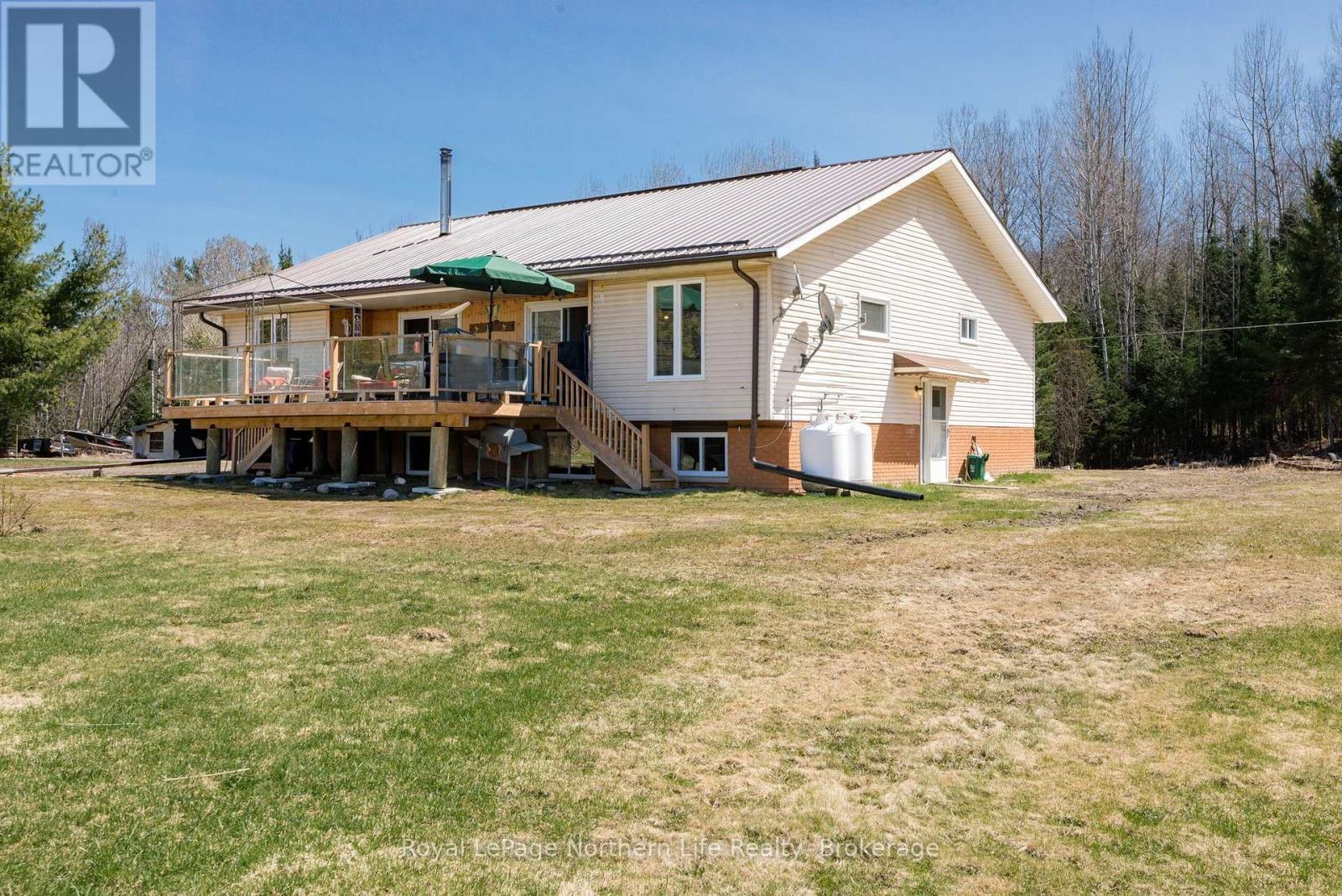 












121 BENNETT ROAD

,
Parry Sound Remote Area (Pringle),




Ontario
P0H1J0

