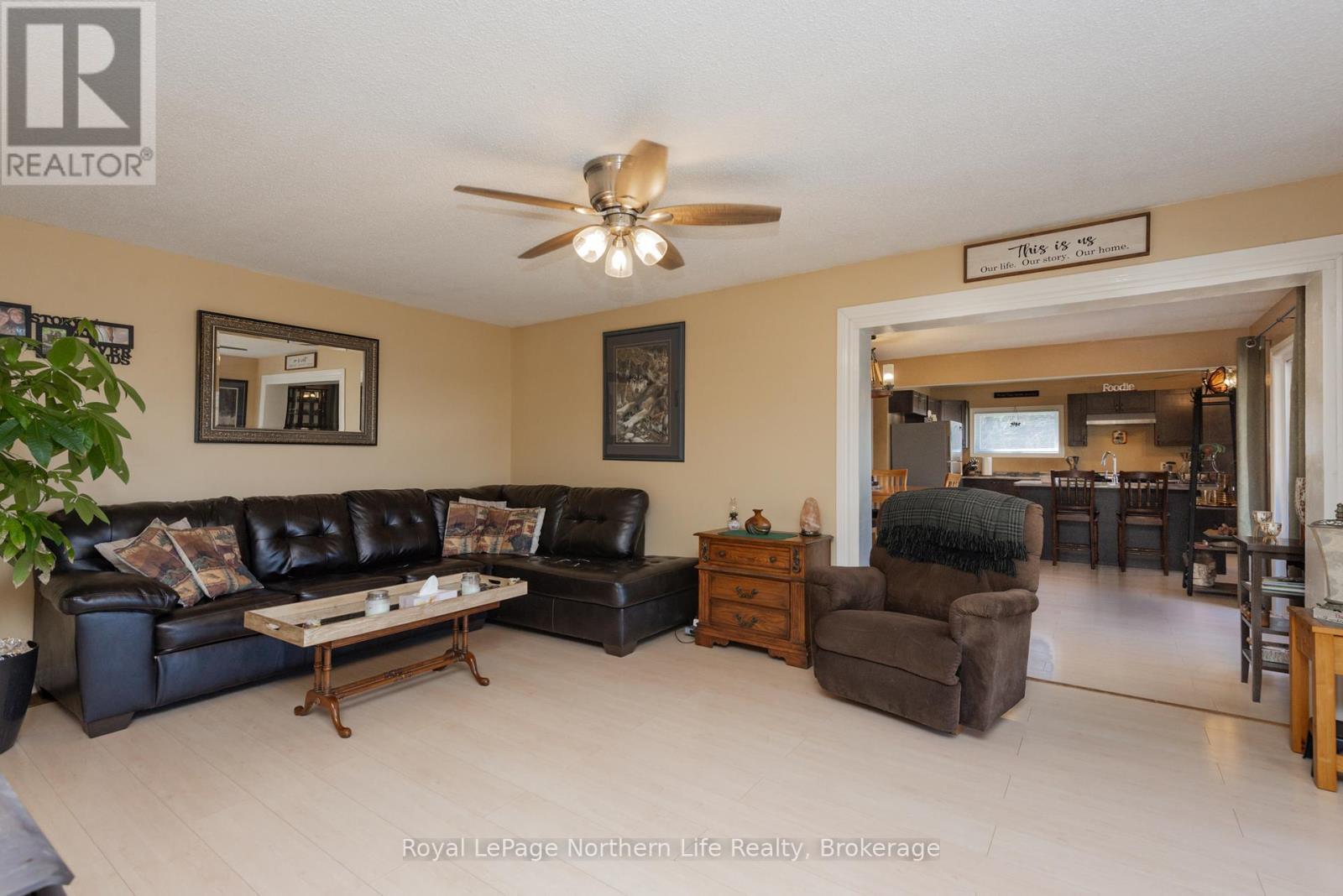 












121 BENNETT ROAD

,
Parry Sound Remote Area (Pringle),




Ontario
P0H1J0

