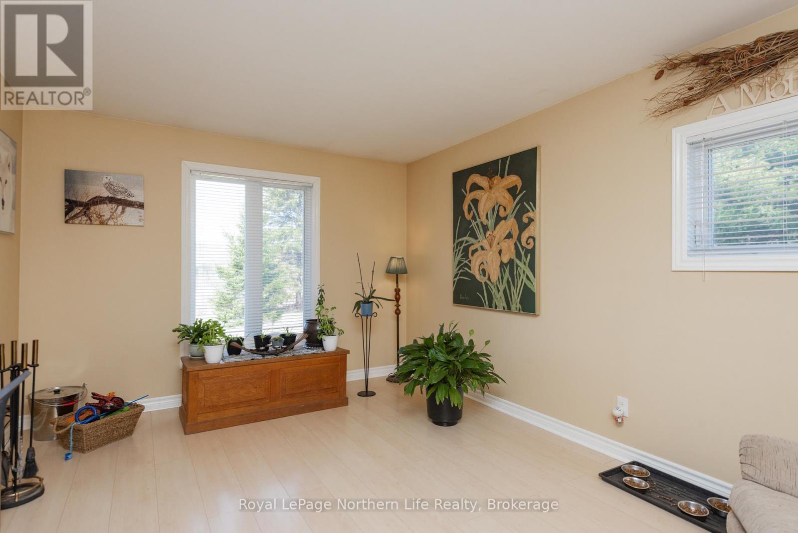 












121 BENNETT ROAD

,
Parry Sound Remote Area (Pringle),




Ontario
P0H1J0

