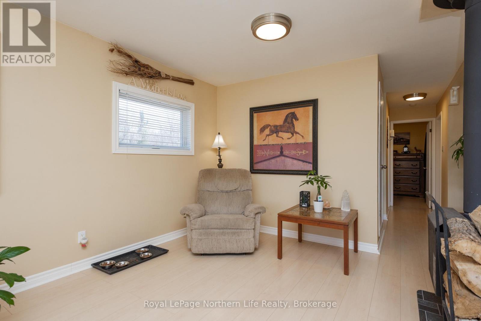 












121 BENNETT ROAD

,
Parry Sound Remote Area (Pringle),




Ontario
P0H1J0

