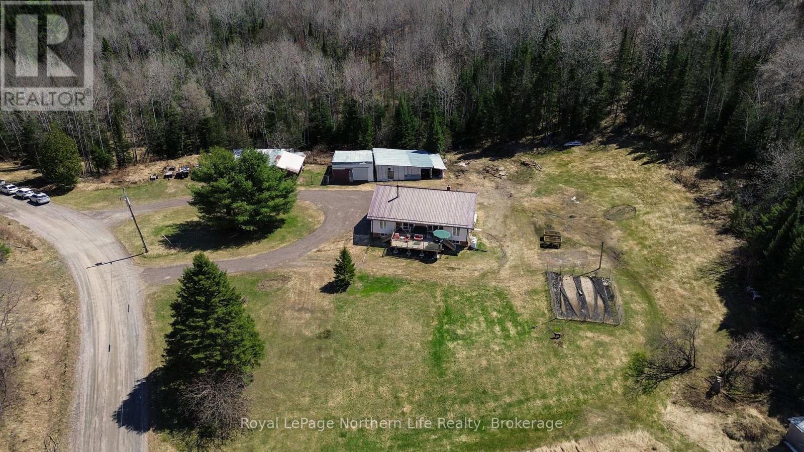 












121 BENNETT ROAD

,
Parry Sound Remote Area (Pringle),




Ontario
P0H1J0

