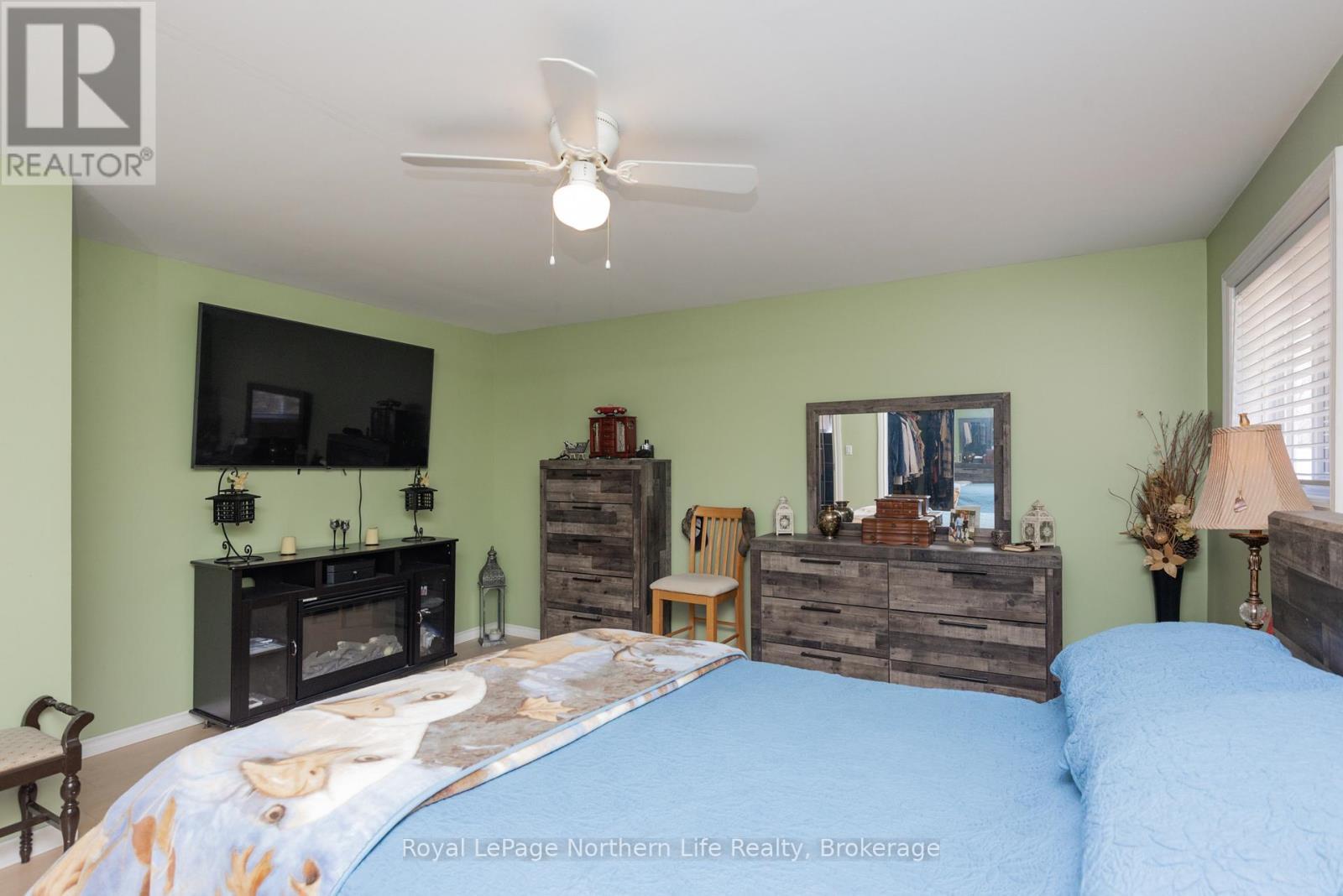 












121 BENNETT ROAD

,
Parry Sound Remote Area (Pringle),




Ontario
P0H1J0

