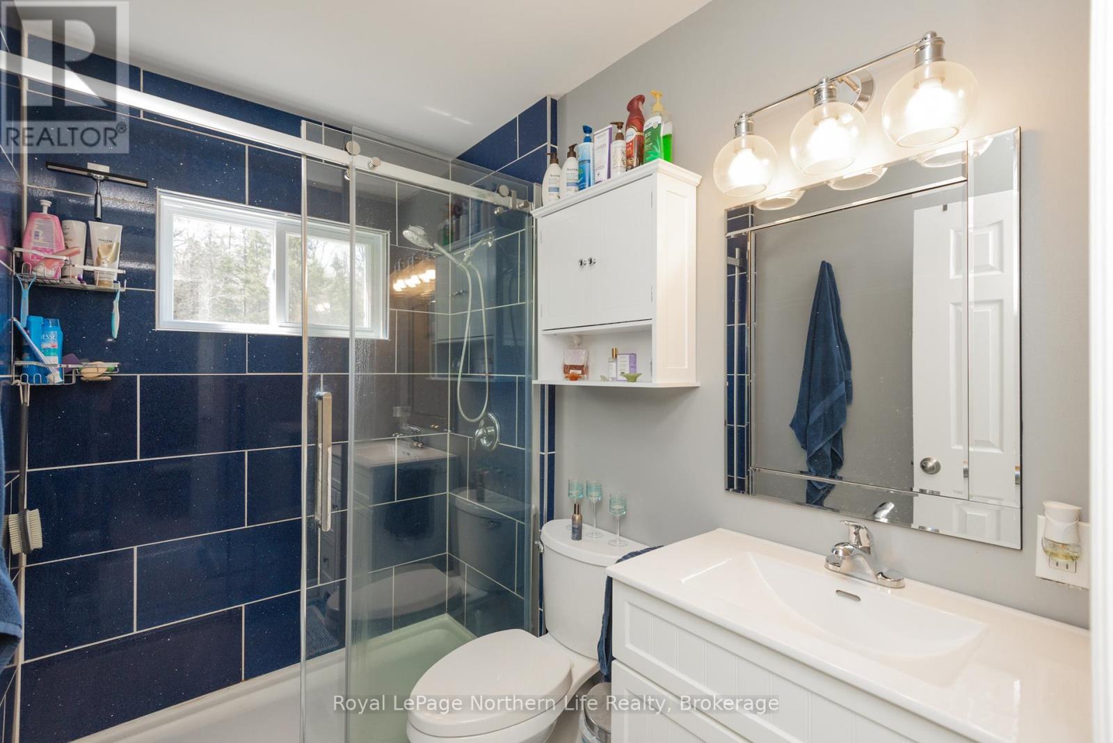 












121 BENNETT ROAD

,
Parry Sound Remote Area (Pringle),




Ontario
P0H1J0

