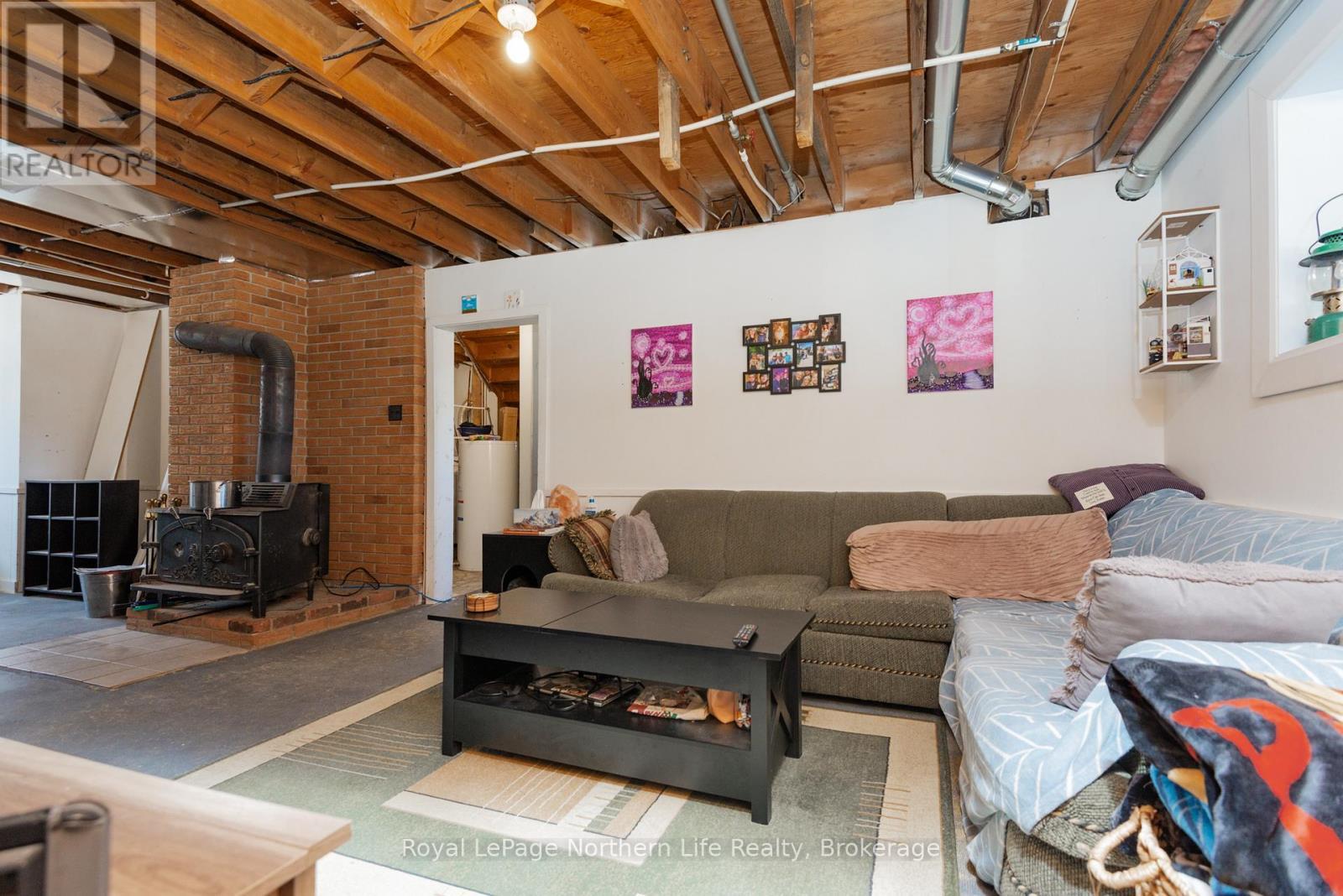 












121 BENNETT ROAD

,
Parry Sound Remote Area (Pringle),




Ontario
P0H1J0

