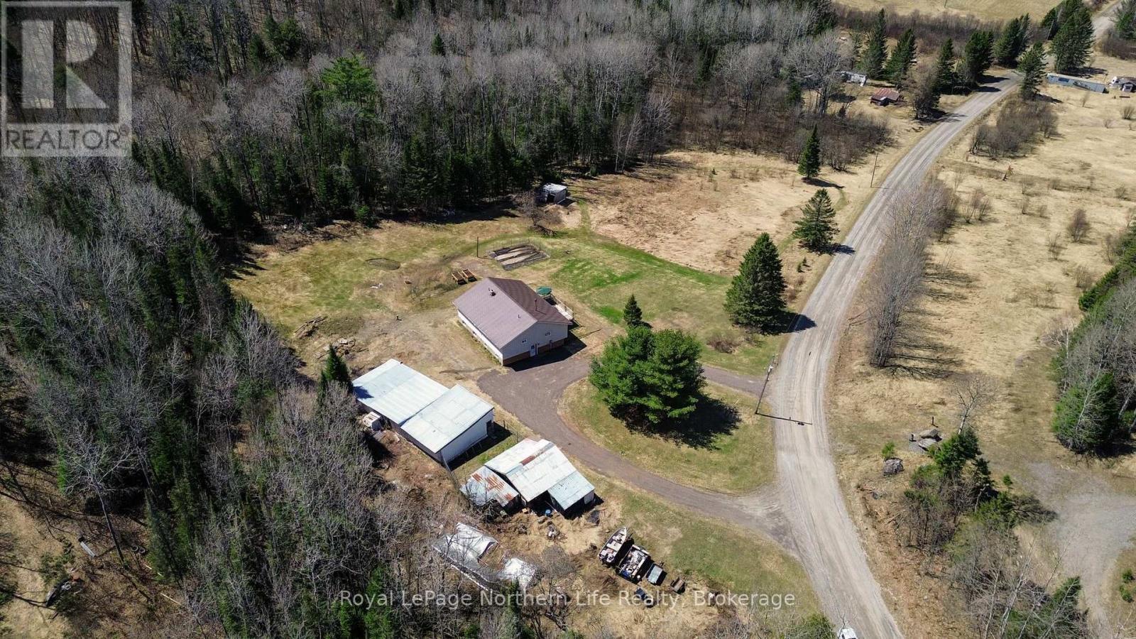 












121 BENNETT ROAD

,
Parry Sound Remote Area (Pringle),




Ontario
P0H1J0

