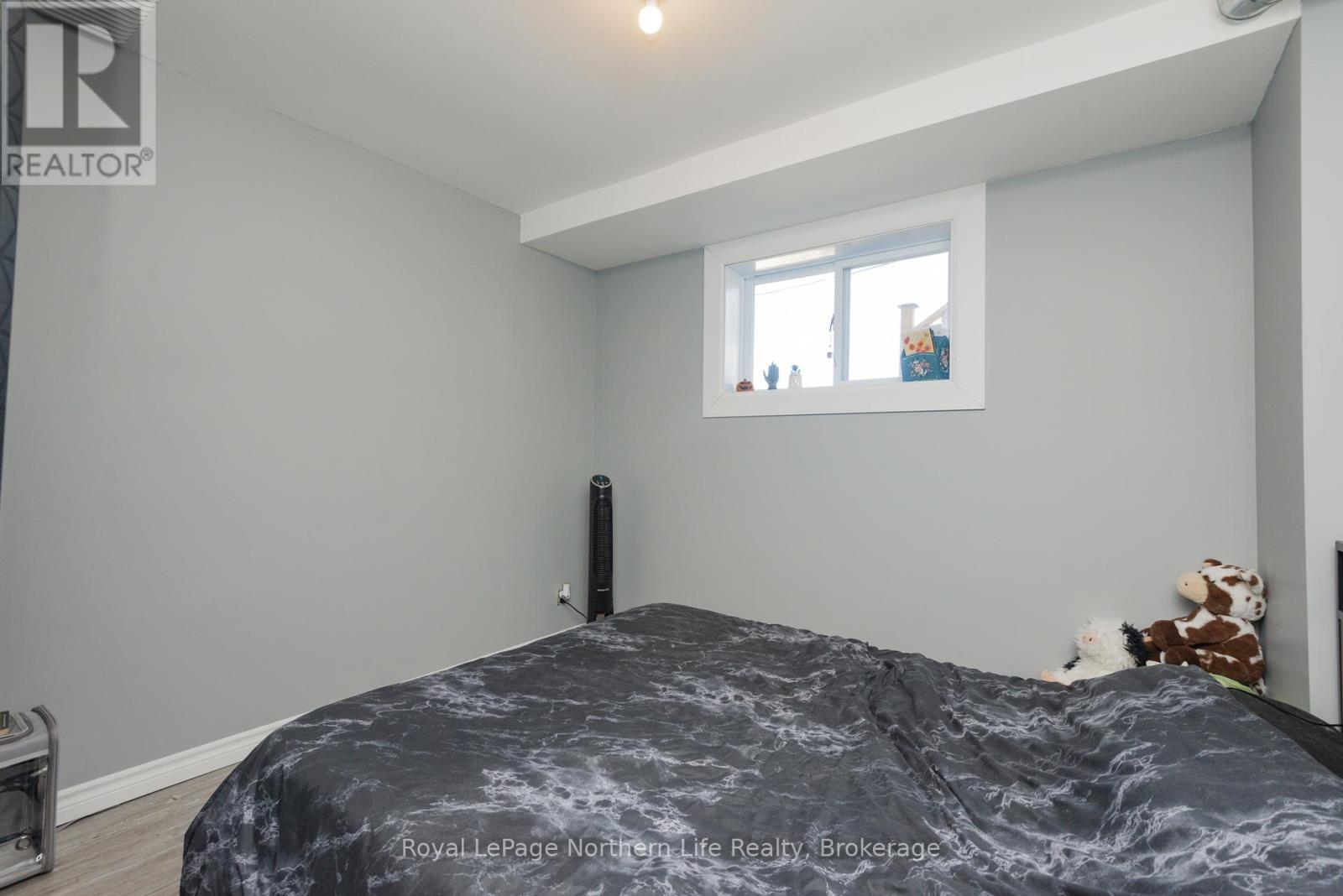 












121 BENNETT ROAD

,
Parry Sound Remote Area (Pringle),




Ontario
P0H1J0

