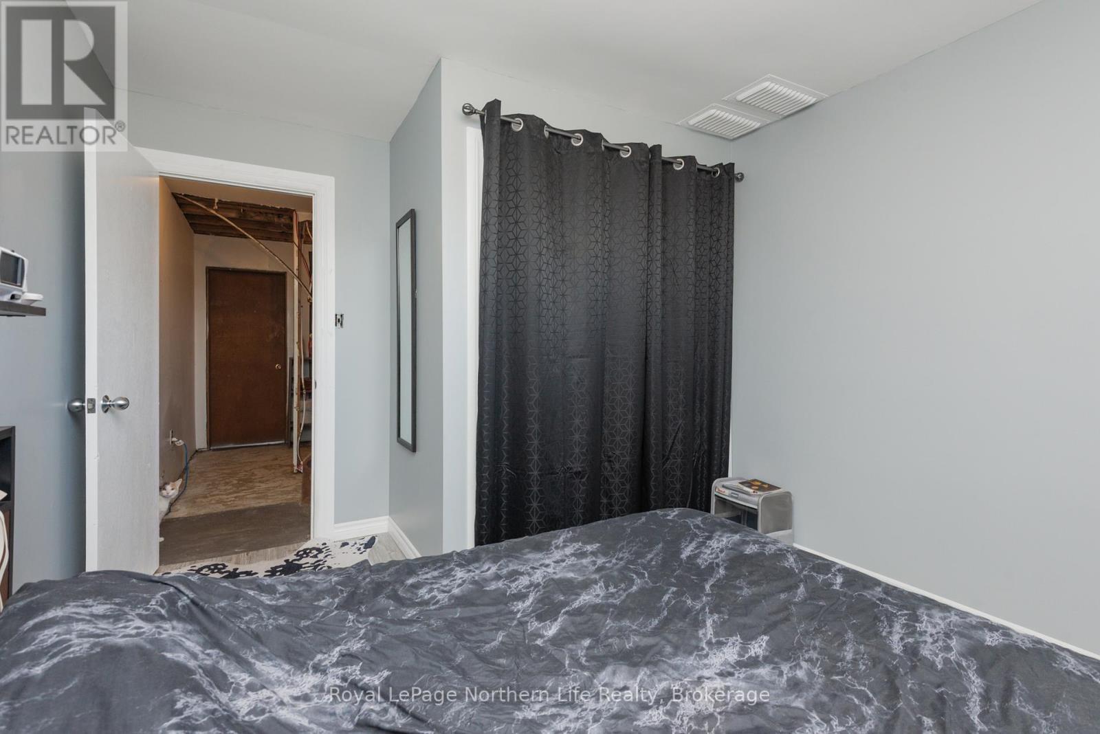 












121 BENNETT ROAD

,
Parry Sound Remote Area (Pringle),




Ontario
P0H1J0

