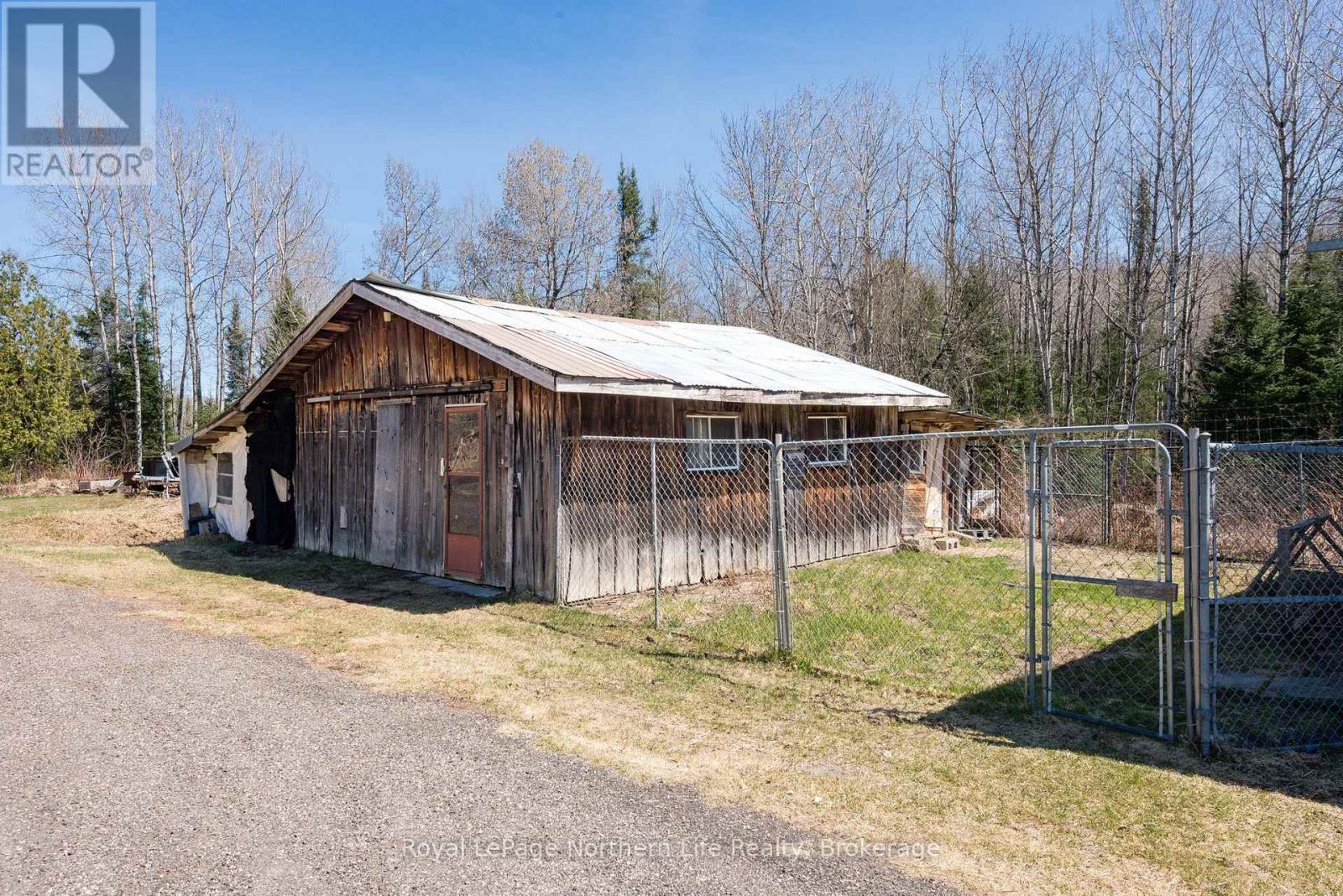 












121 BENNETT ROAD

,
Parry Sound Remote Area (Pringle),




Ontario
P0H1J0

