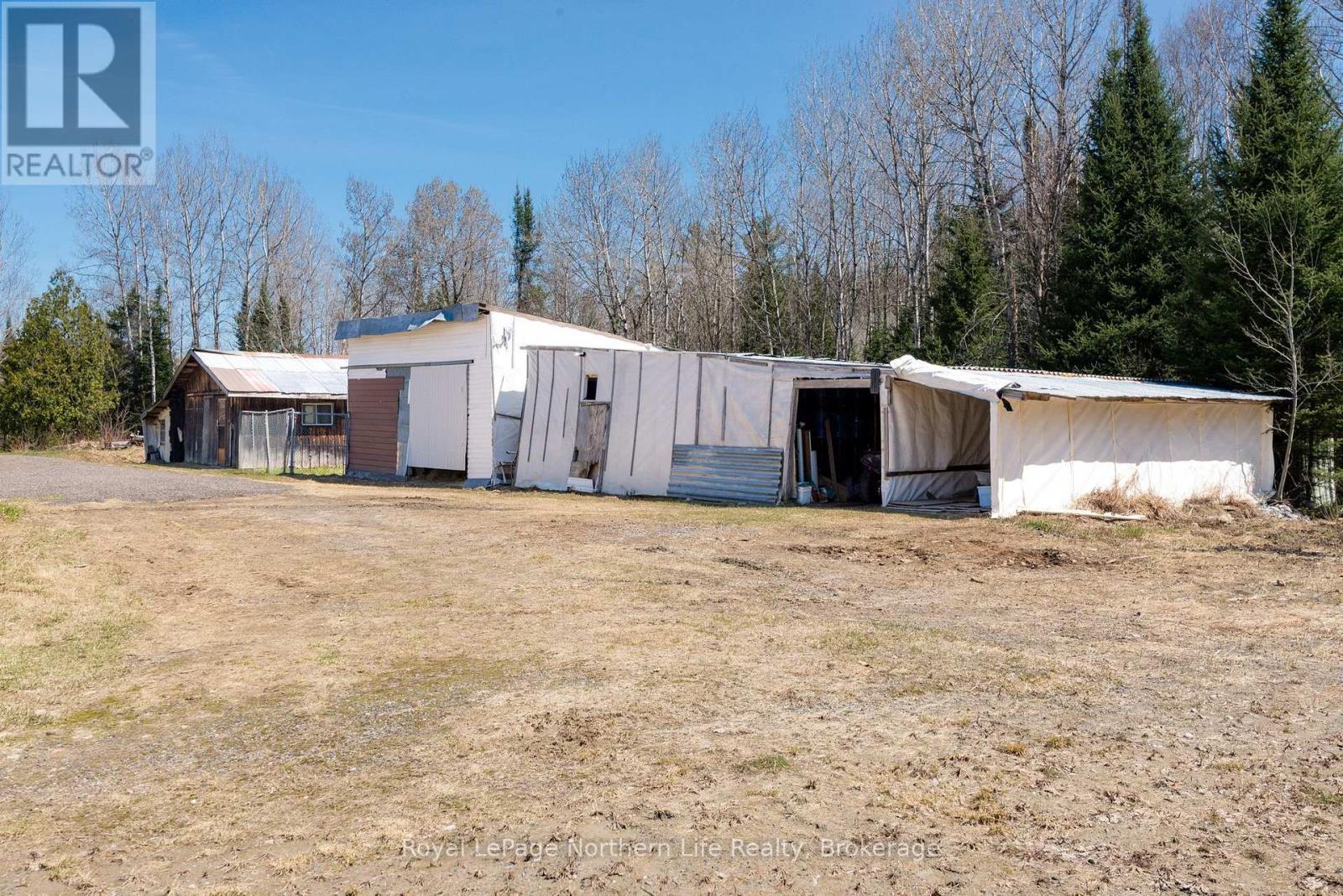 












121 BENNETT ROAD

,
Parry Sound Remote Area (Pringle),




Ontario
P0H1J0

