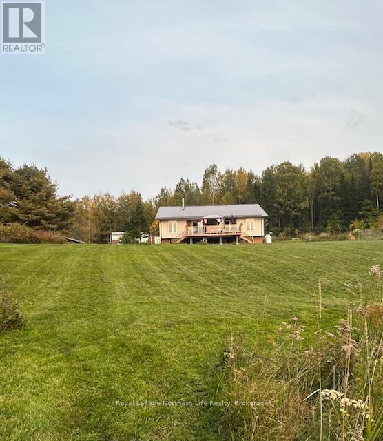 












121 BENNETT ROAD

,
Parry Sound Remote Area (Pringle),




Ontario
P0H1J0

