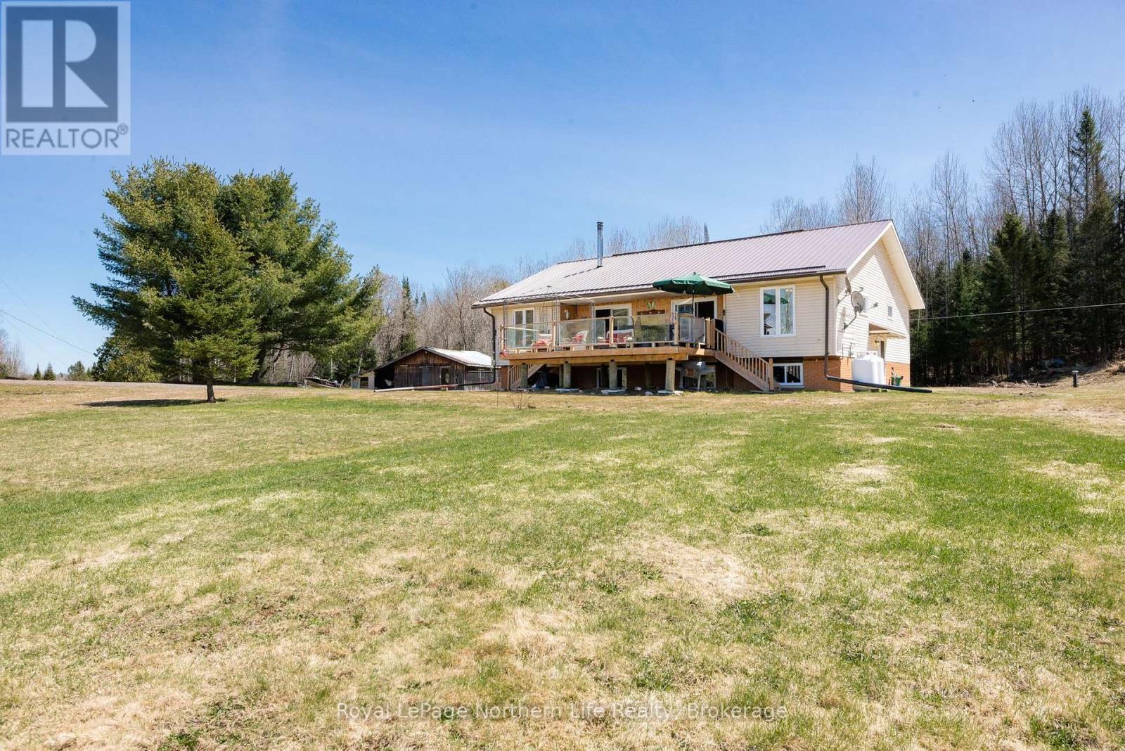 












121 BENNETT ROAD

,
Parry Sound Remote Area (Pringle),




Ontario
P0H1J0

