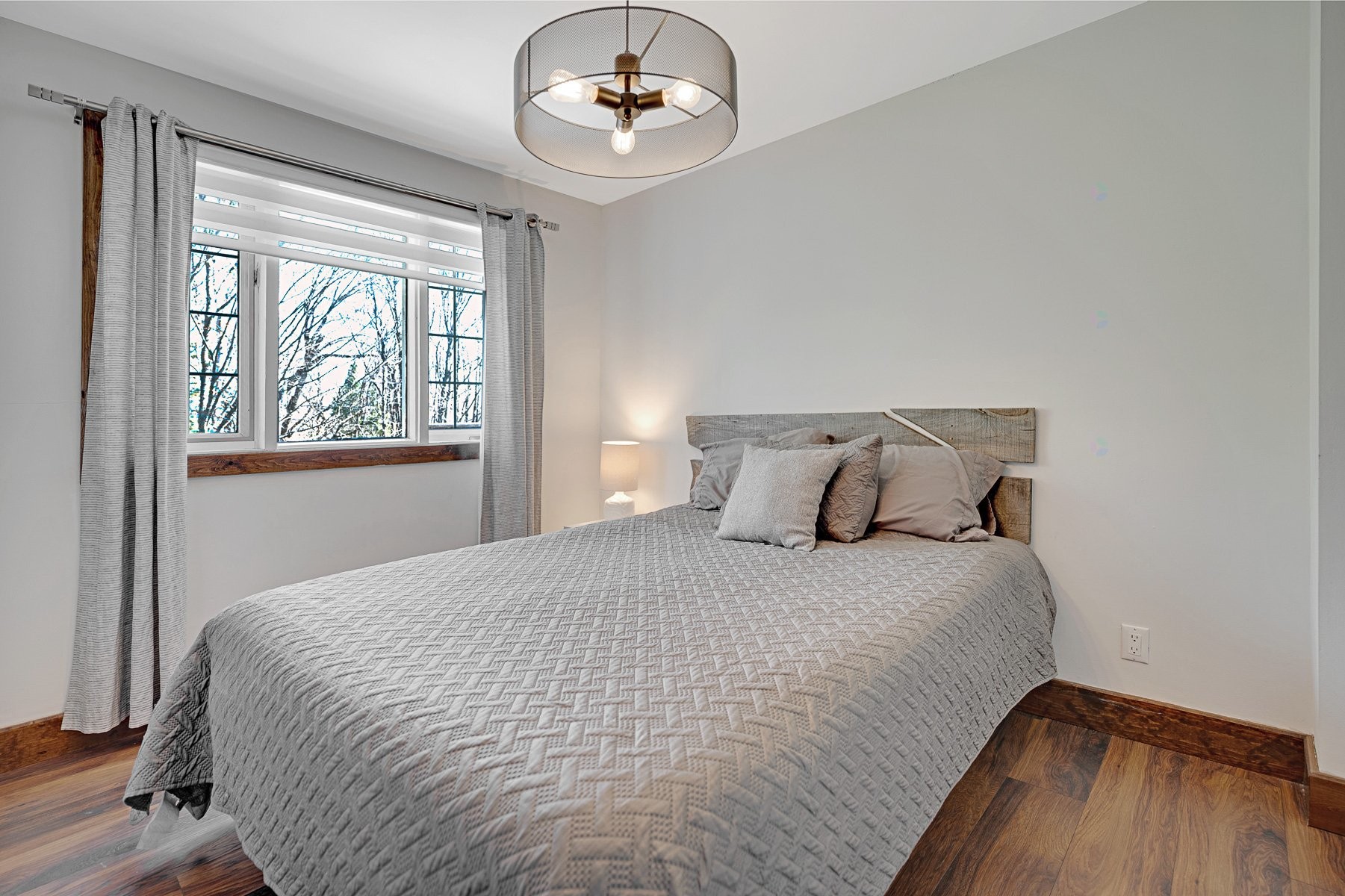 









54


Rue Lawken

,
Morin-Heights,




QC
J0R1H0

