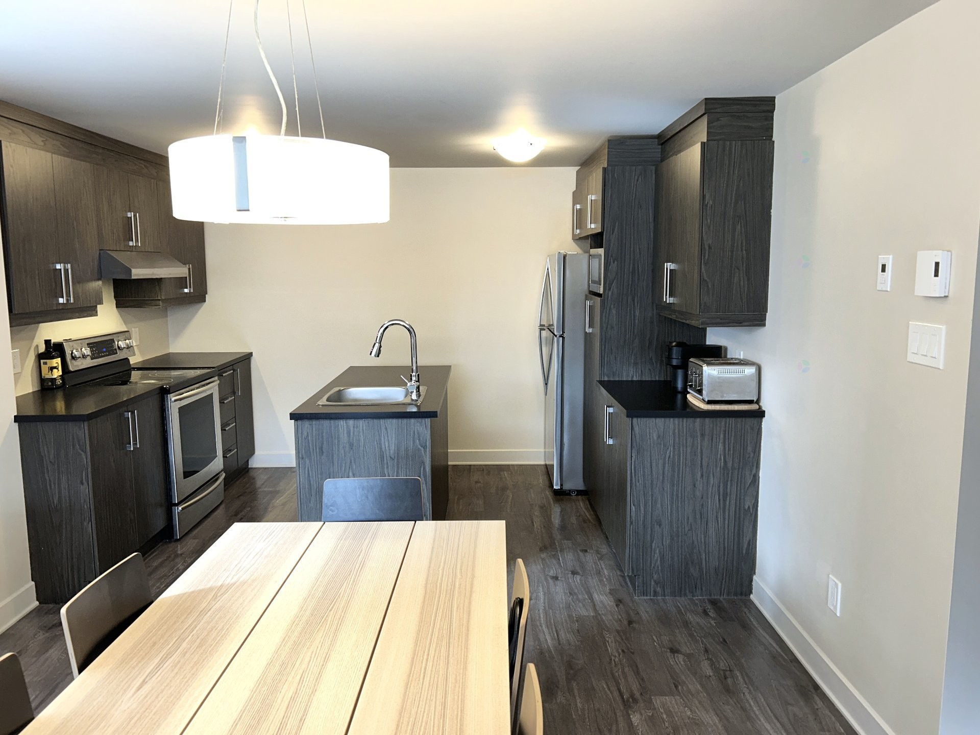 









969

 - 971


Rue du Faubourg

,
Saint-Jérôme,




QC
J5L0H9

