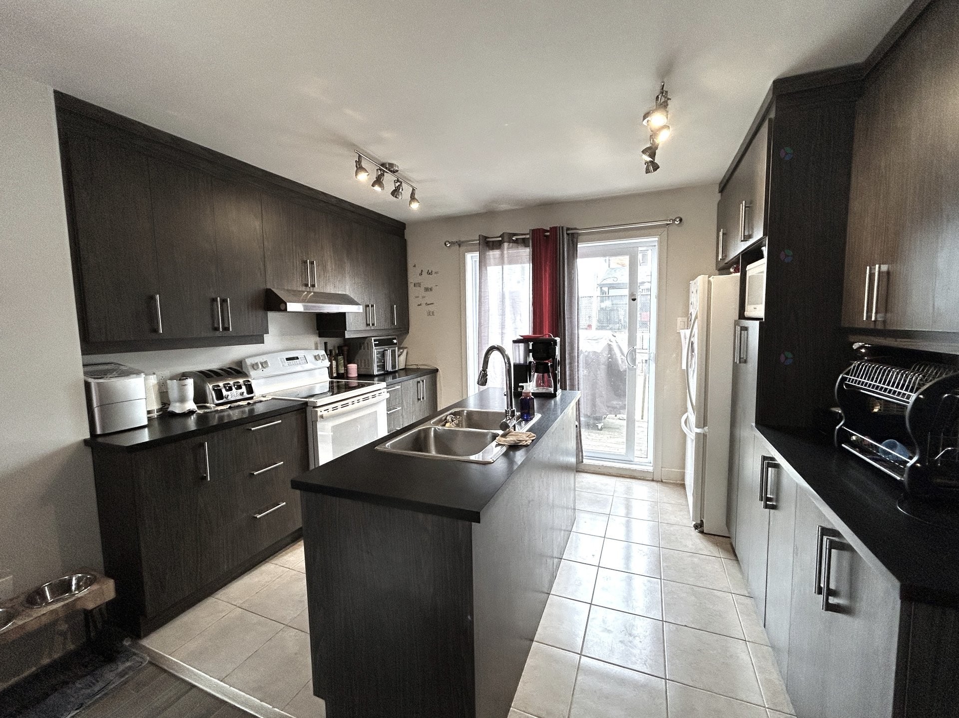 









969

 - 971


Rue du Faubourg

,
Saint-Jérôme,




QC
J5L0H9

