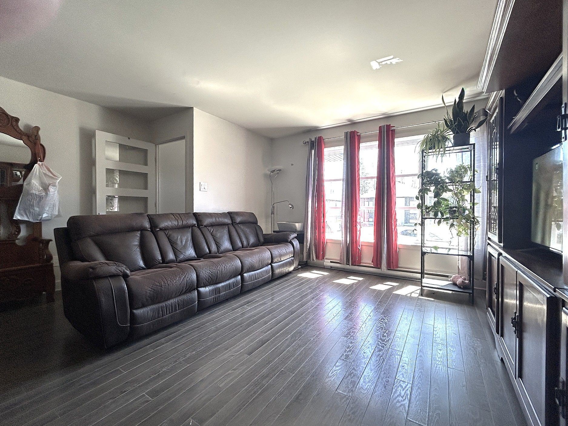 









969

 - 971


Rue du Faubourg

,
Saint-Jérôme,




QC
J5L0H9

