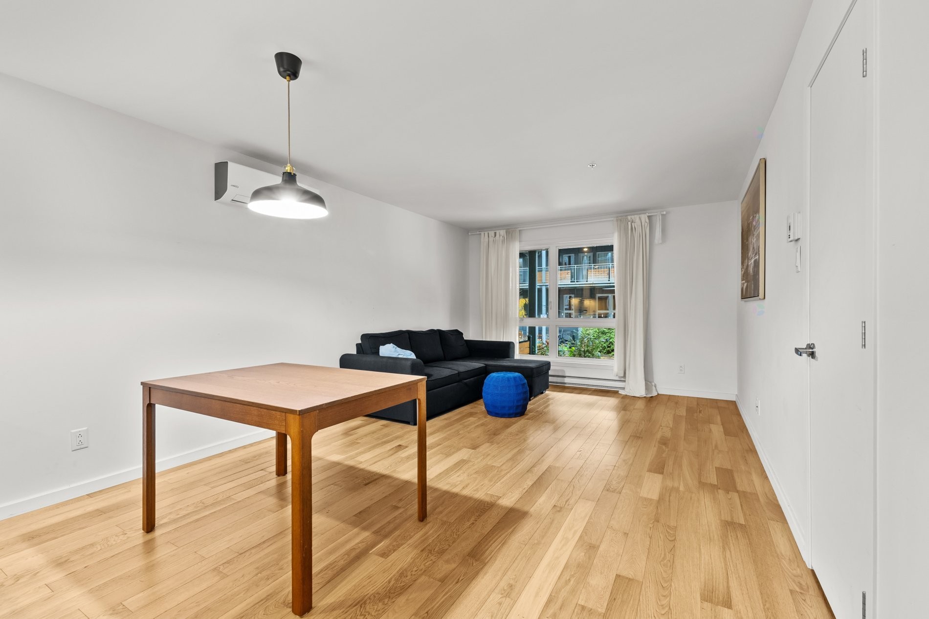 









558


Rue Nicolet

,
Montréal (Mercier/Hochelaga-Maisonneuve),




QC
H1W0C2

