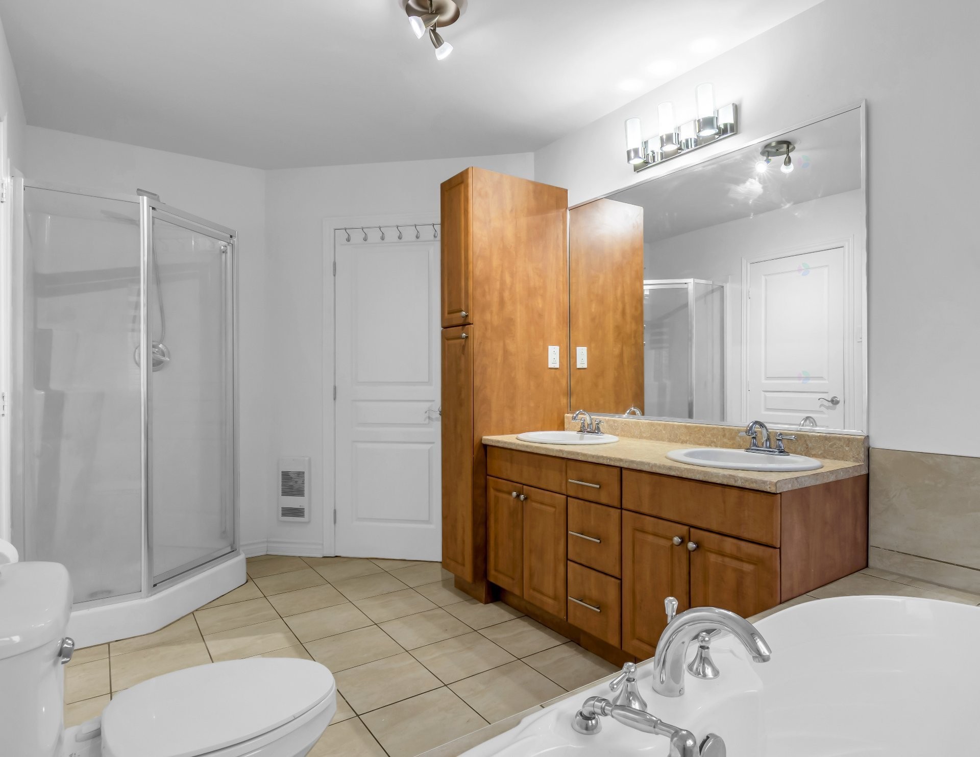 









12809


Rue Brook

,
Montréal (Pierrefonds-Roxboro),




QC
H8Z1C1

