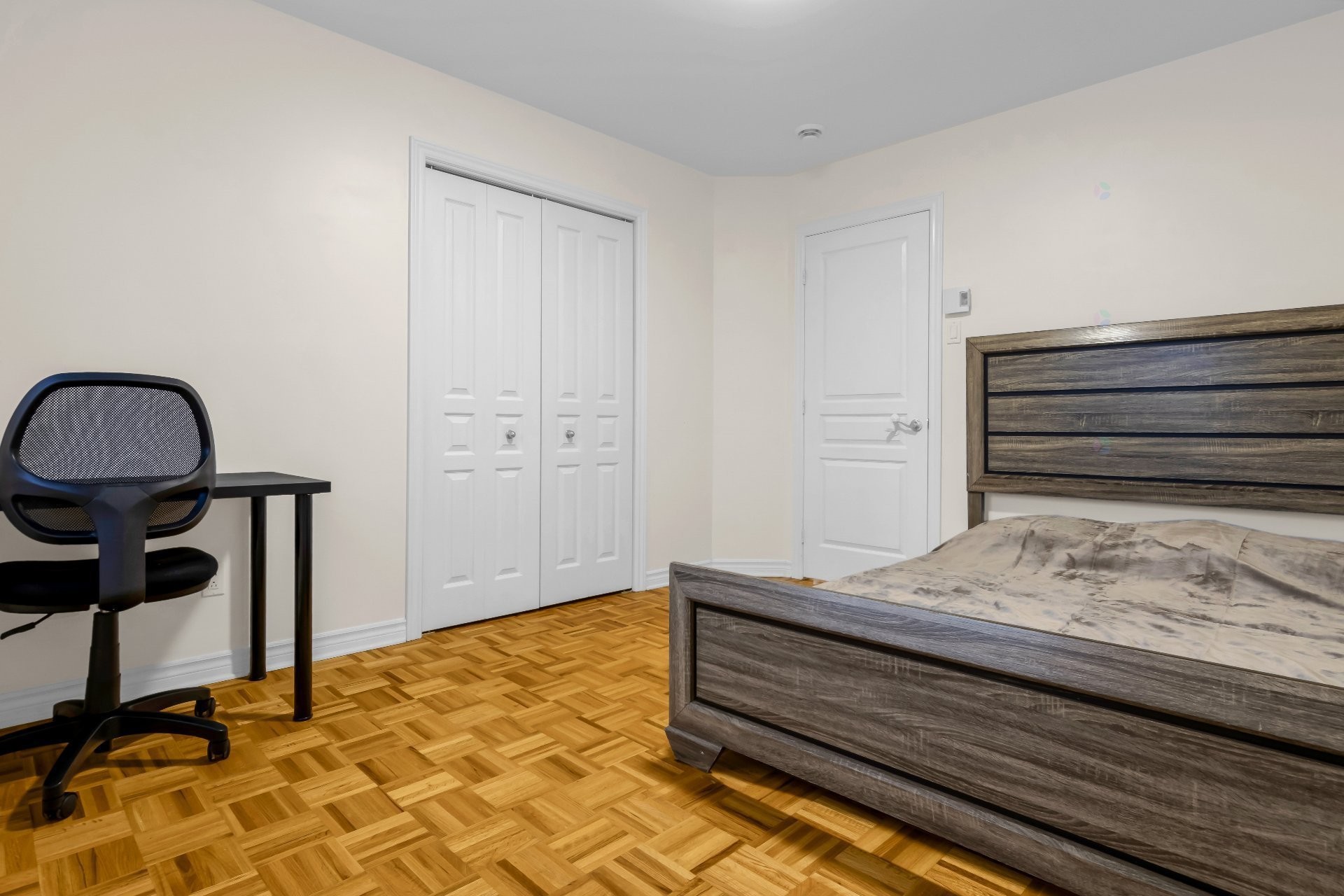 









12809


Rue Brook

,
Montréal (Pierrefonds-Roxboro),




QC
H8Z1C1

