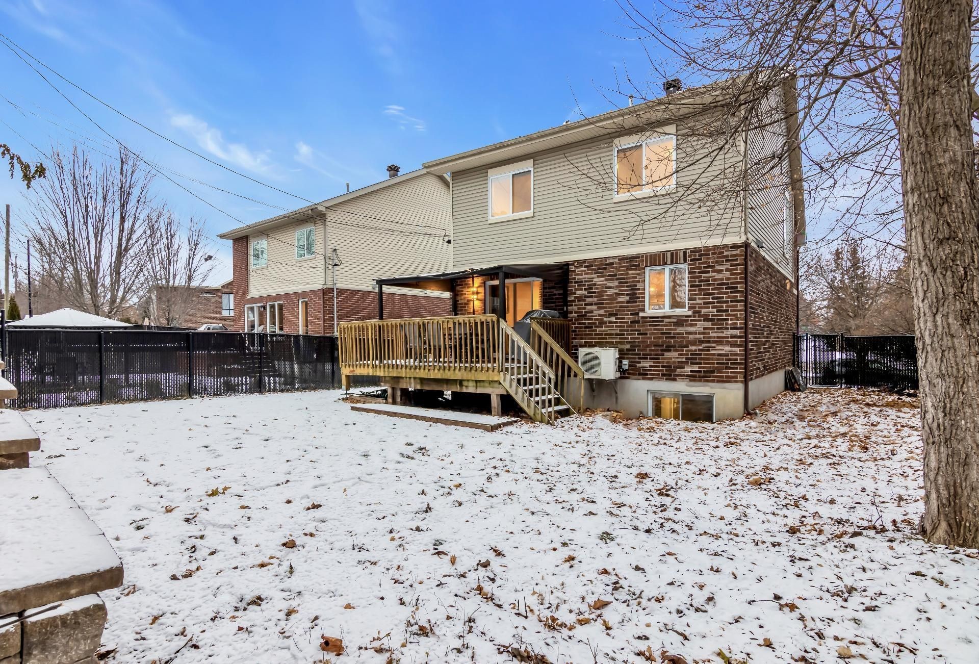 









12809


Rue Brook

,
Montréal (Pierrefonds-Roxboro),




QC
H8Z1C1

